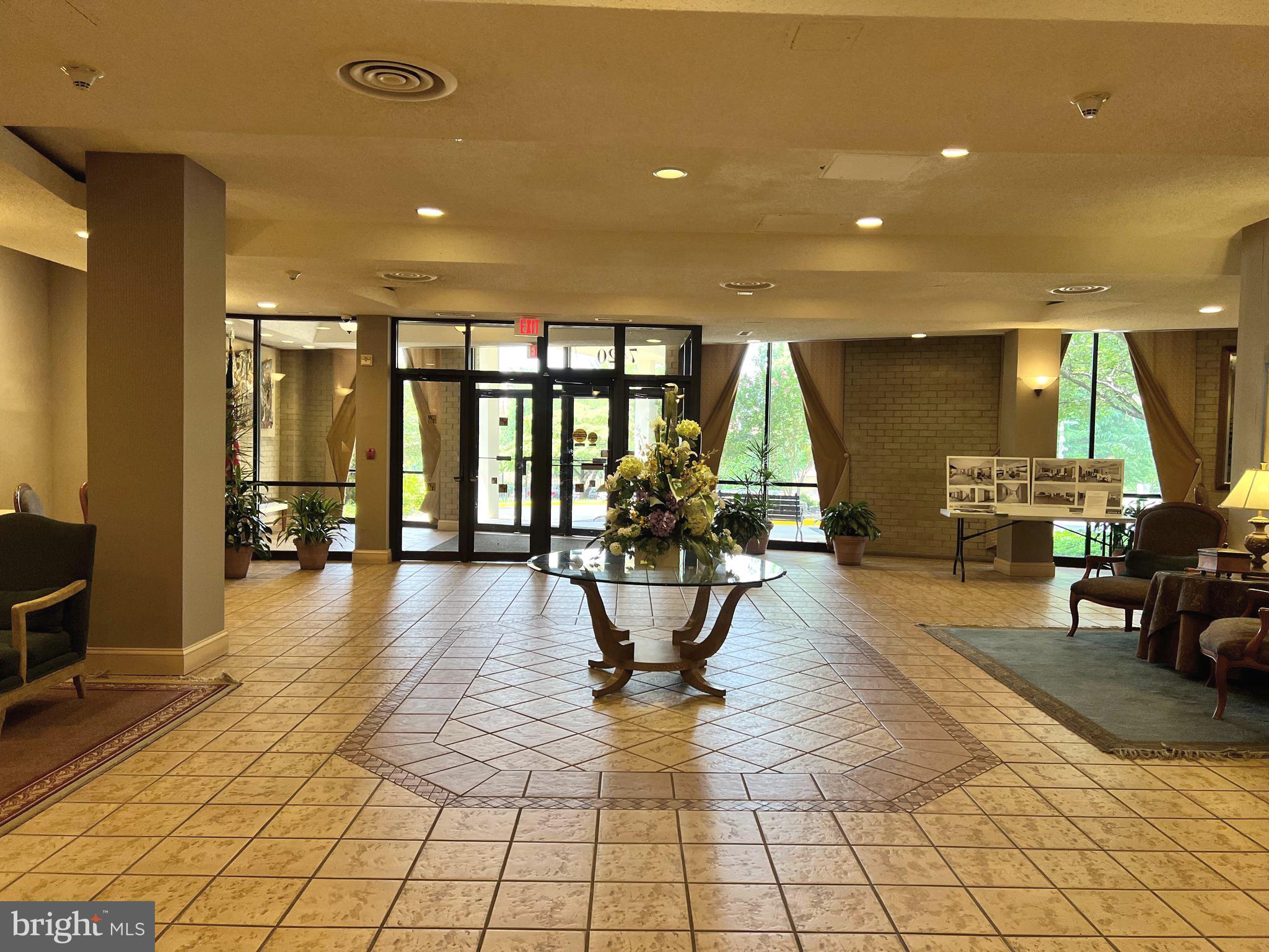 WESTLAKE PARK - Residential Lease