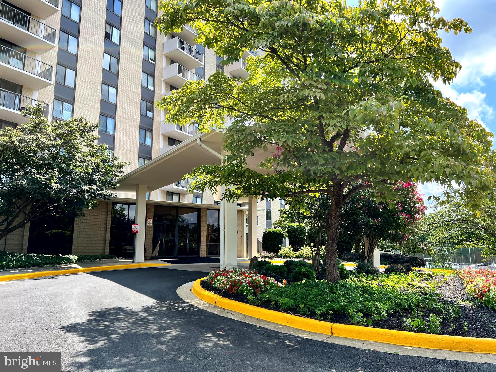 WESTLAKE PARK - Residential Lease