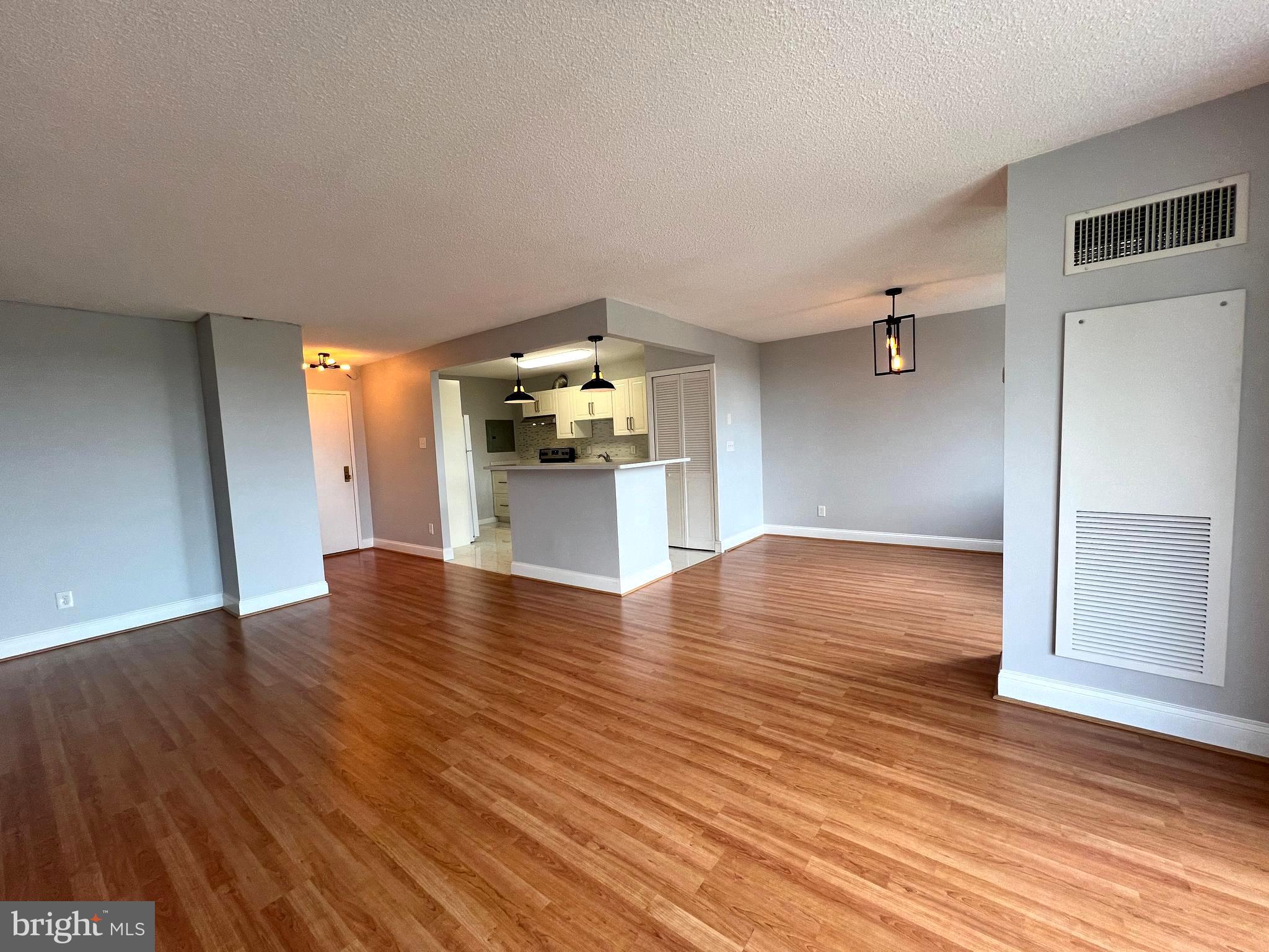 WESTLAKE PARK - Residential Lease