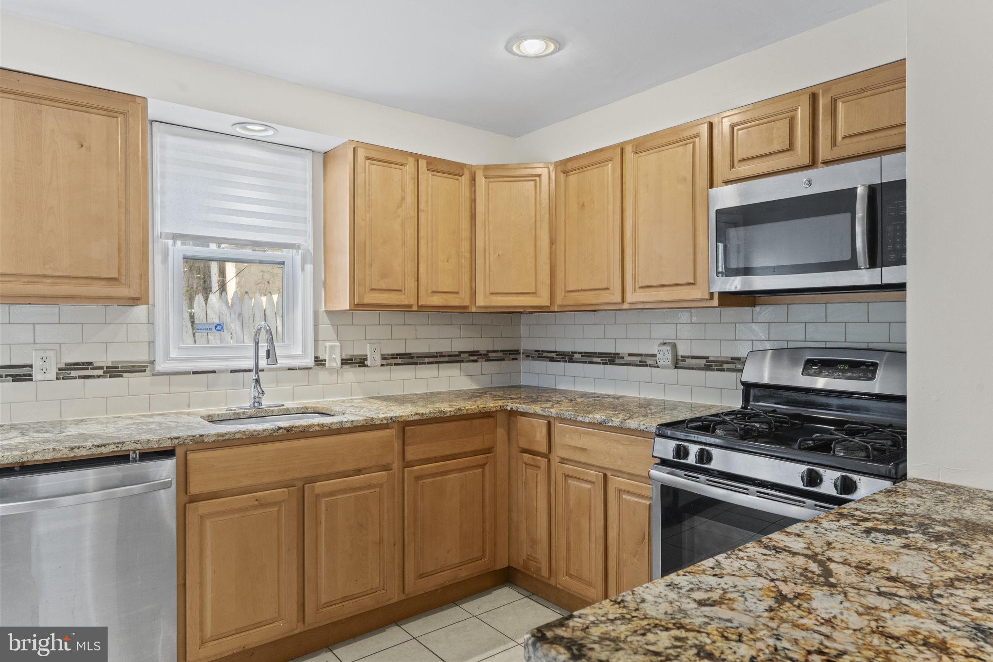 POINT BREEZE - Residential Lease