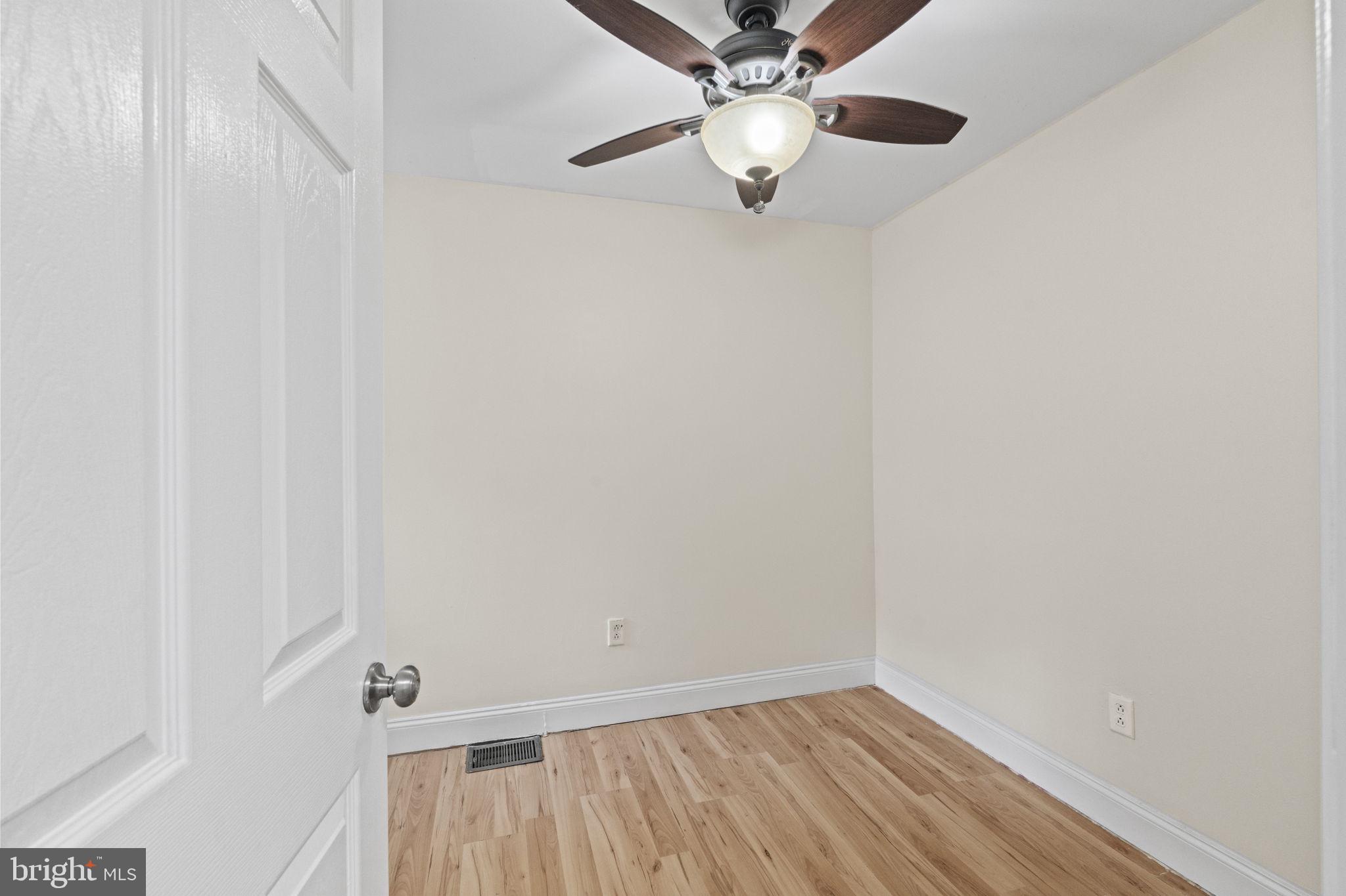 POINT BREEZE - Residential Lease