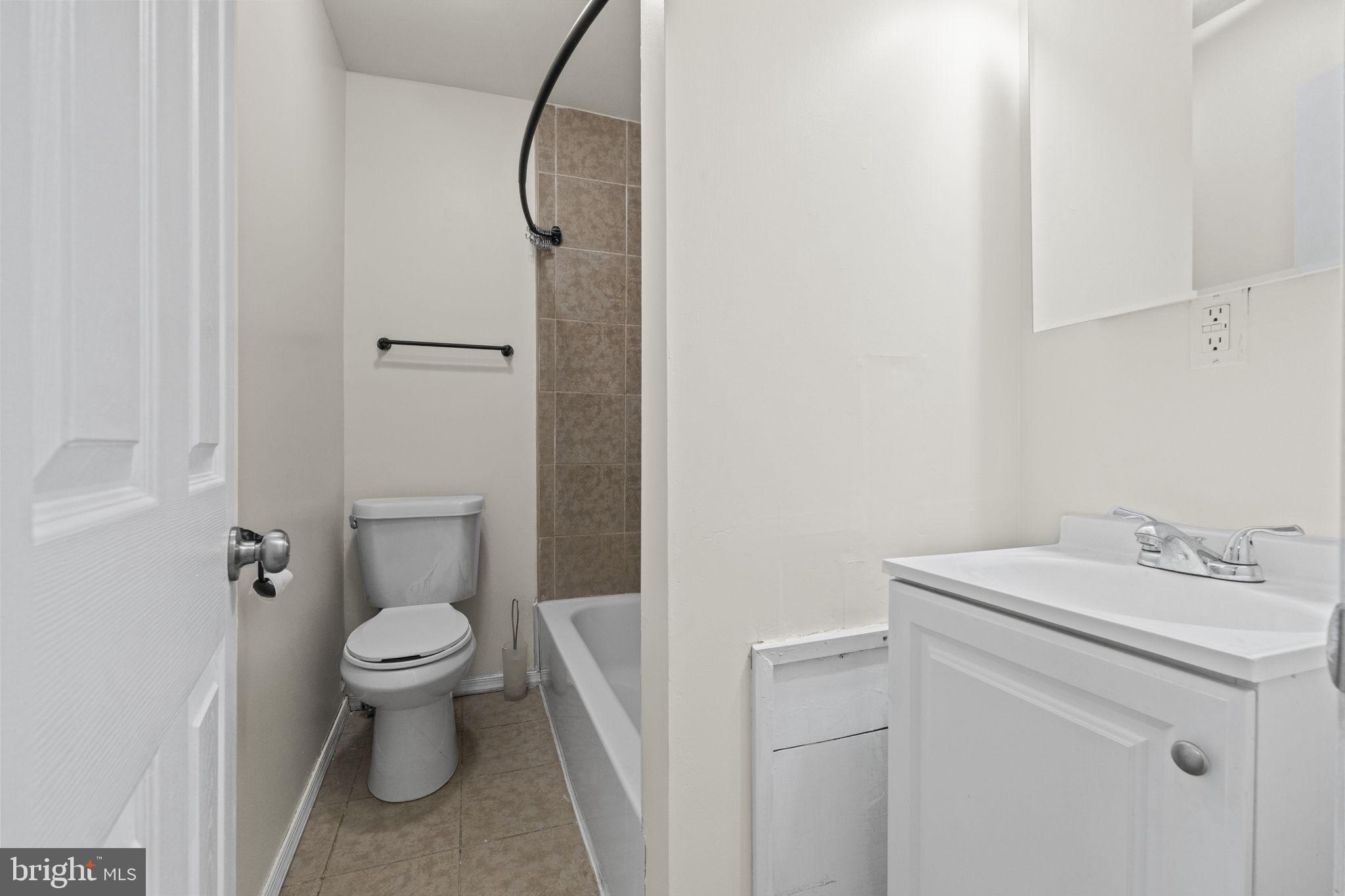 POINT BREEZE - Residential Lease