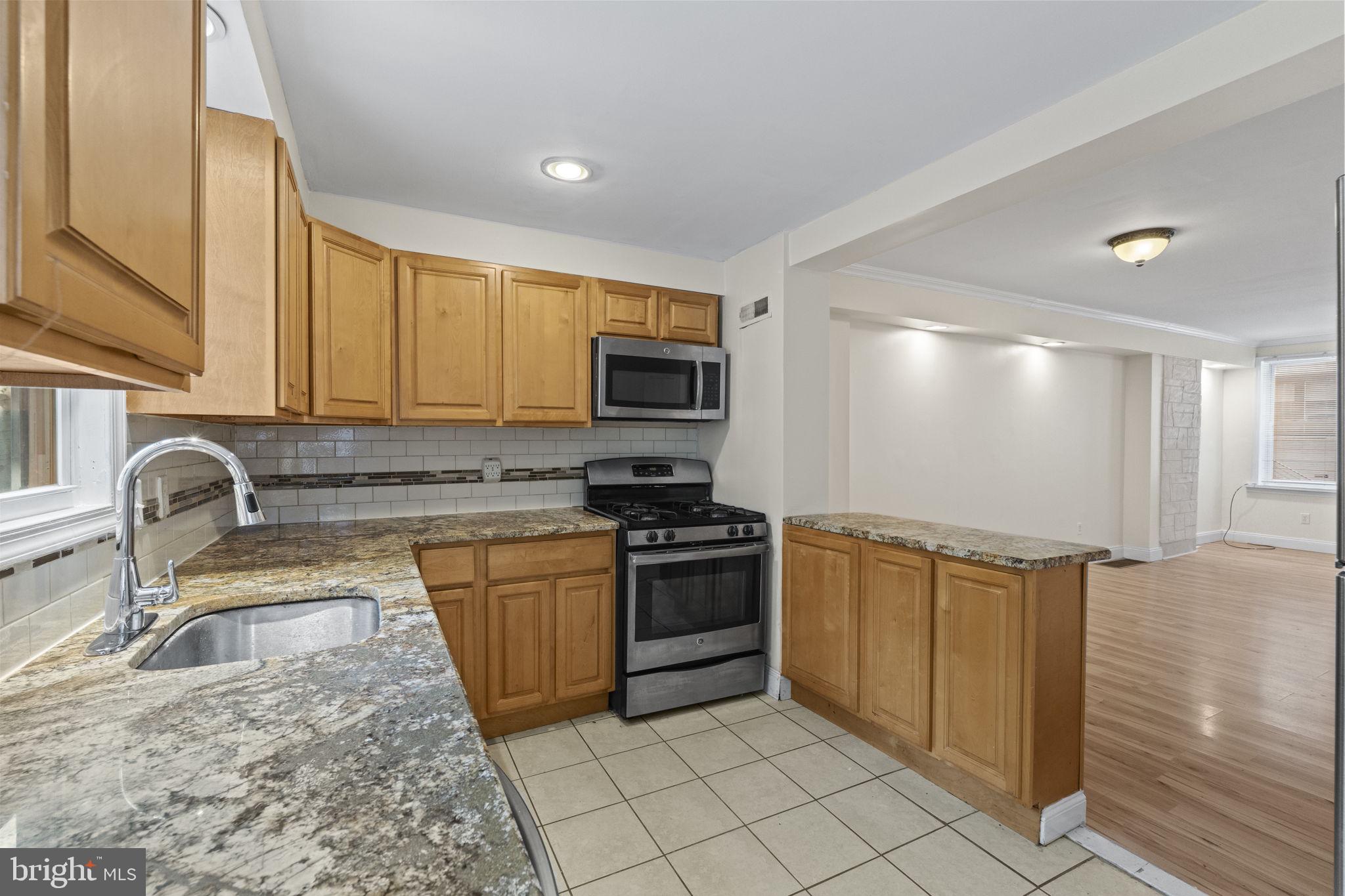 POINT BREEZE - Residential Lease