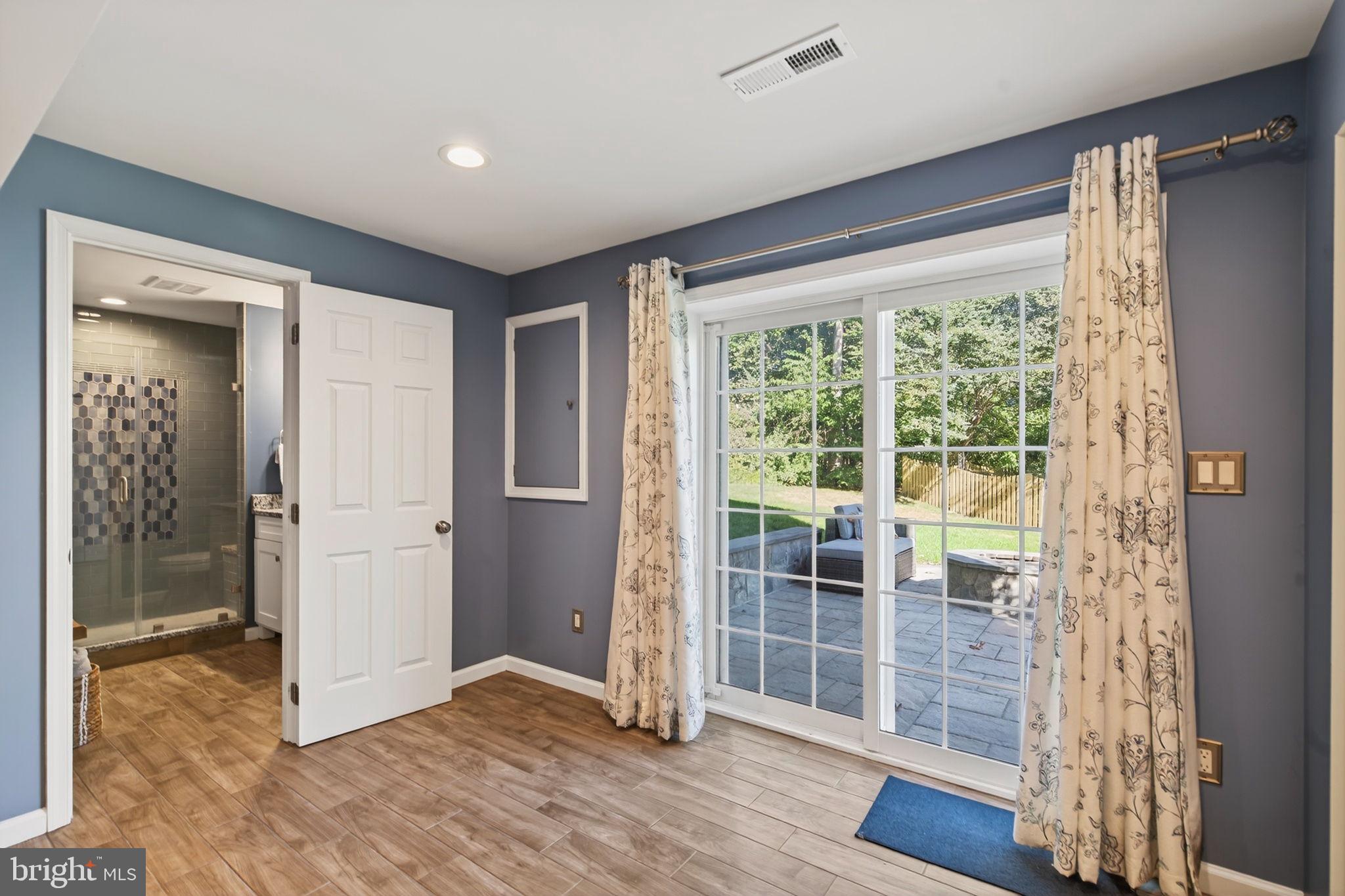 BURKE CENTRE - Residential