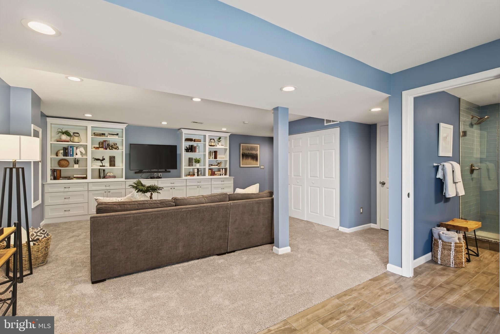 BURKE CENTRE - Residential