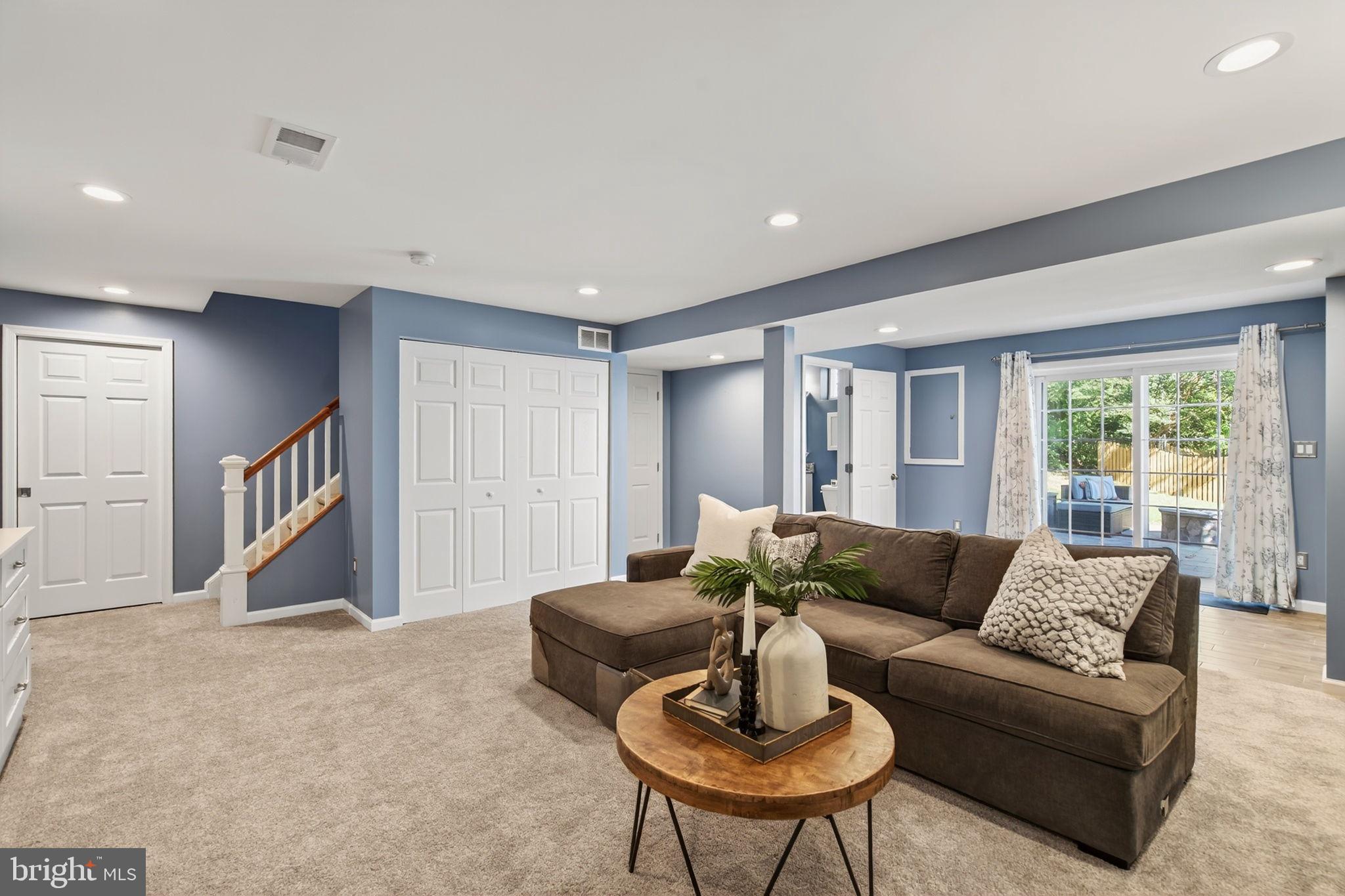 BURKE CENTRE - Residential