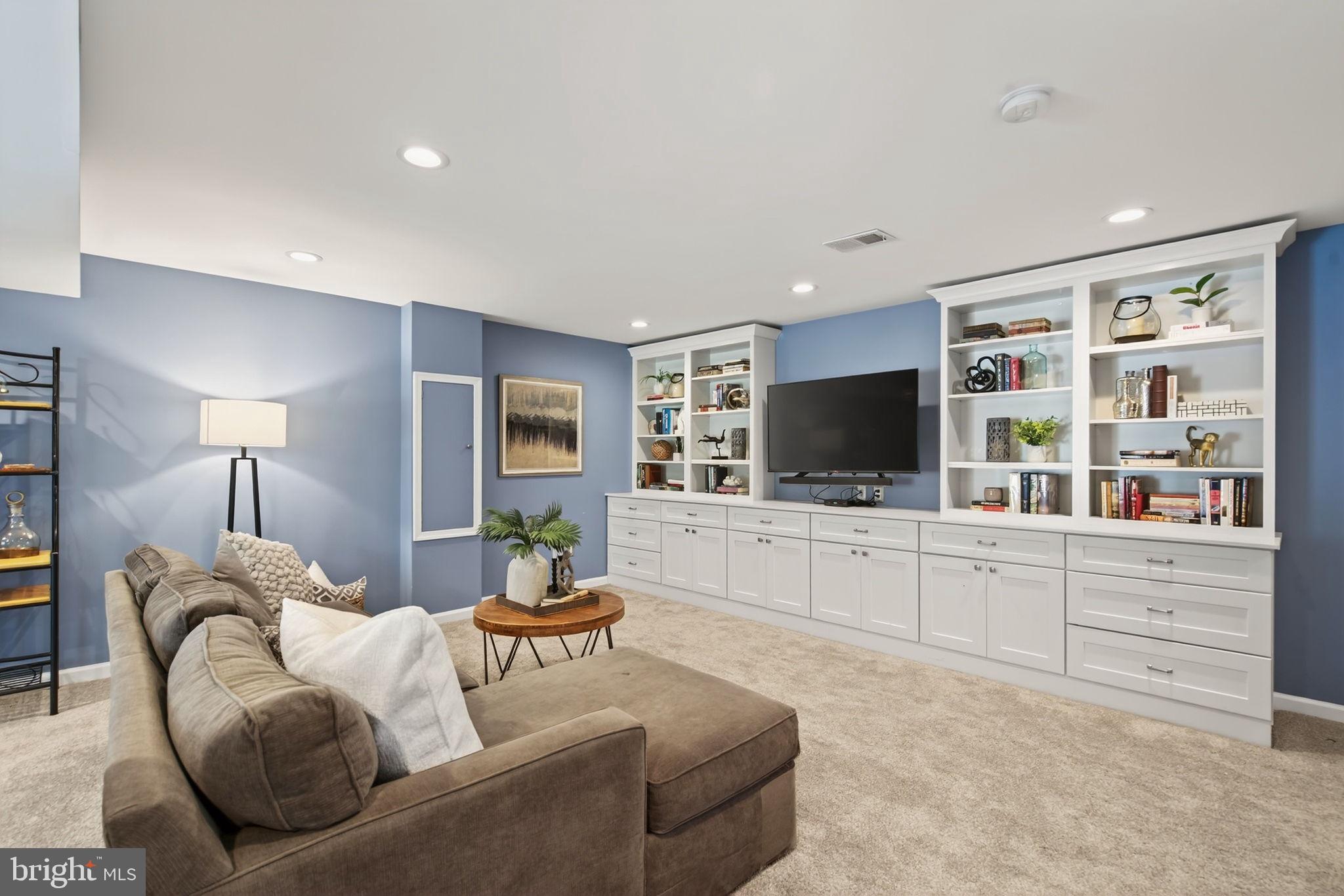 BURKE CENTRE - Residential