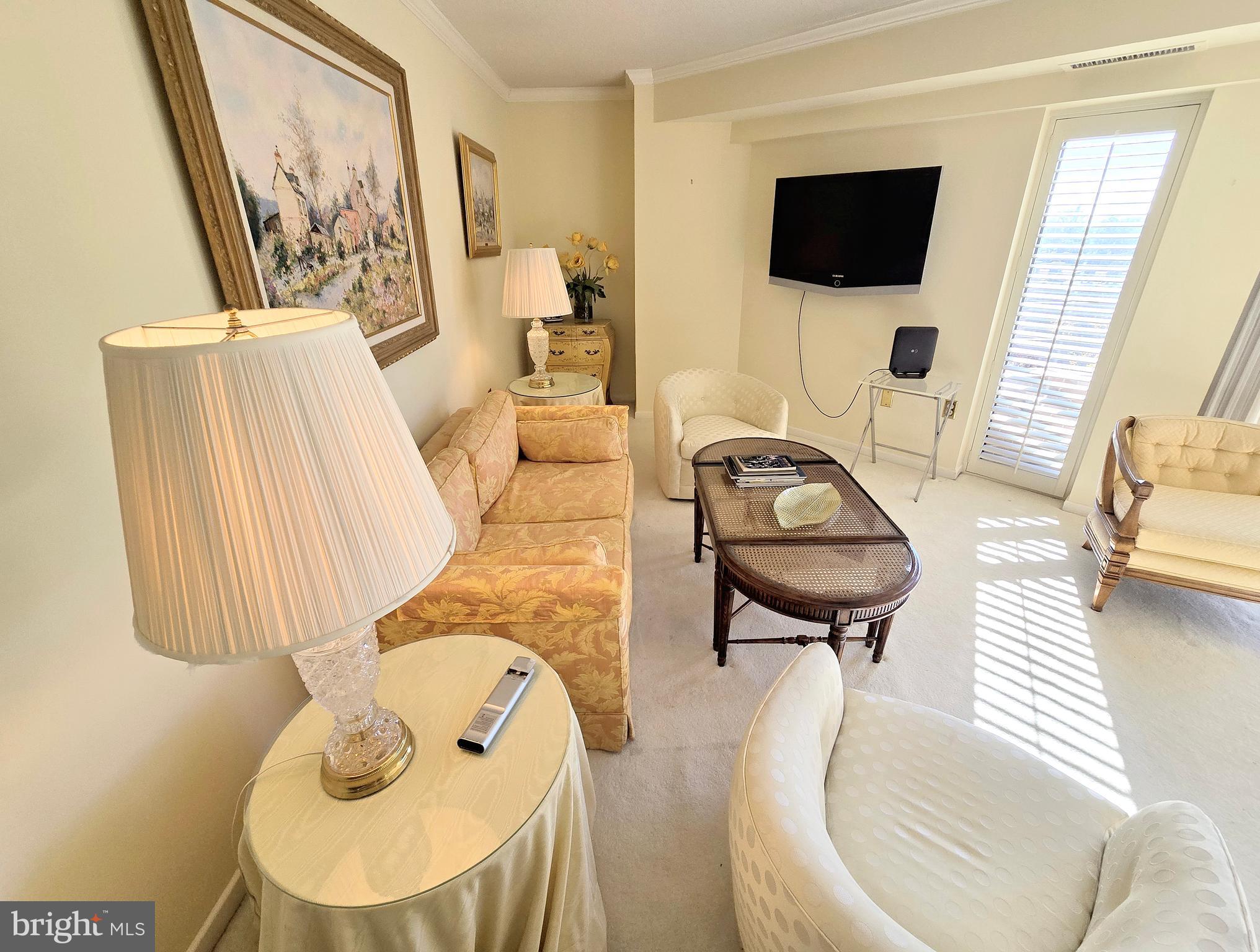 2111 WISCONSIN AVENUE NW 401