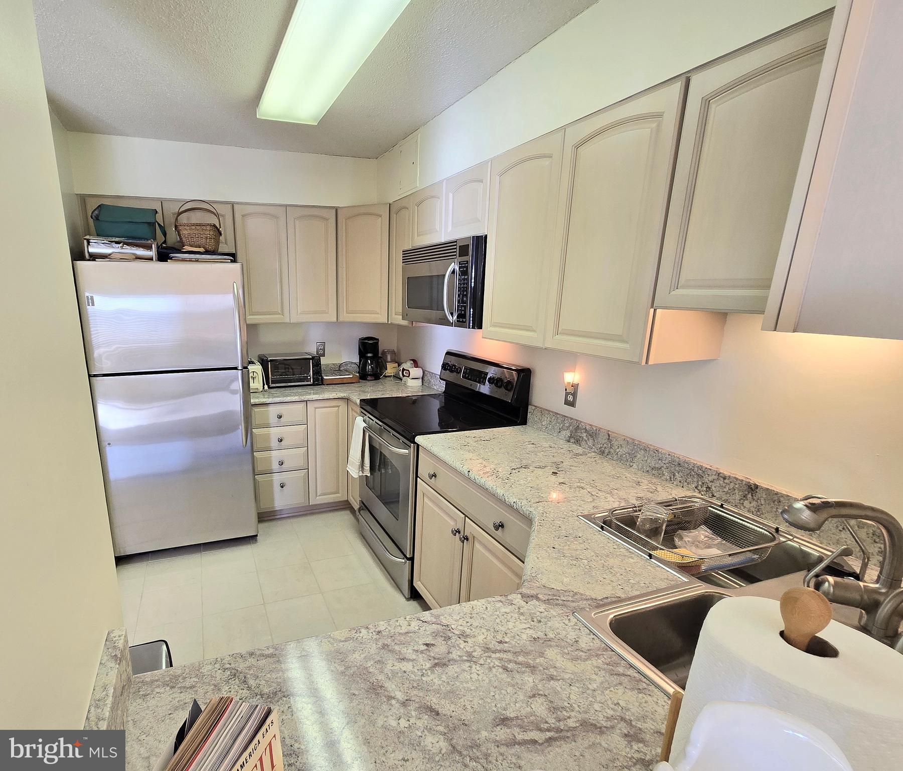 2111 WISCONSIN AVENUE NW 401