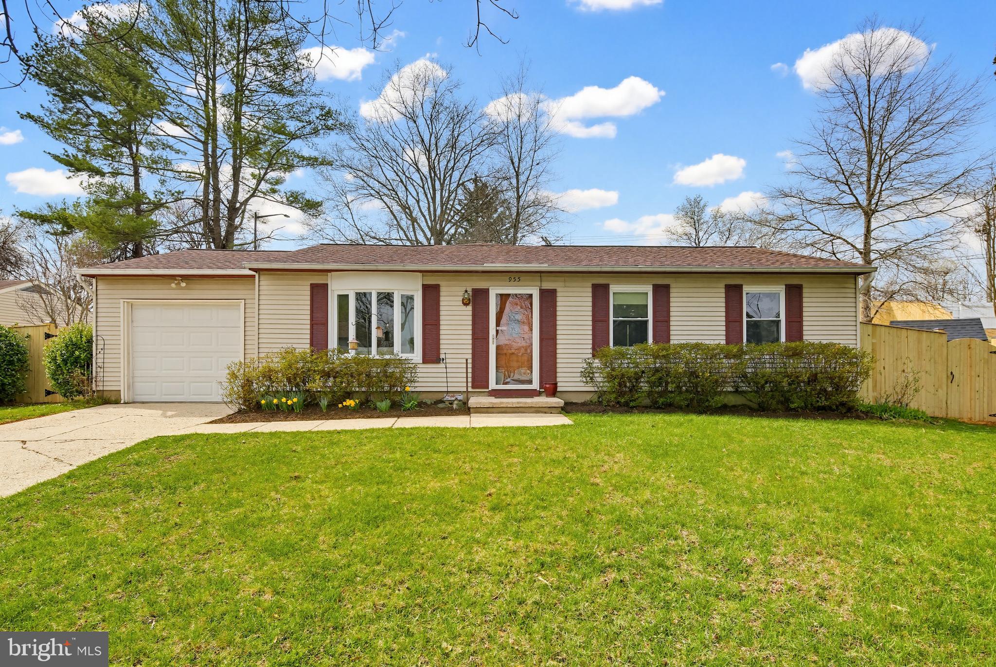 CROFTON VILLAGE - Residential