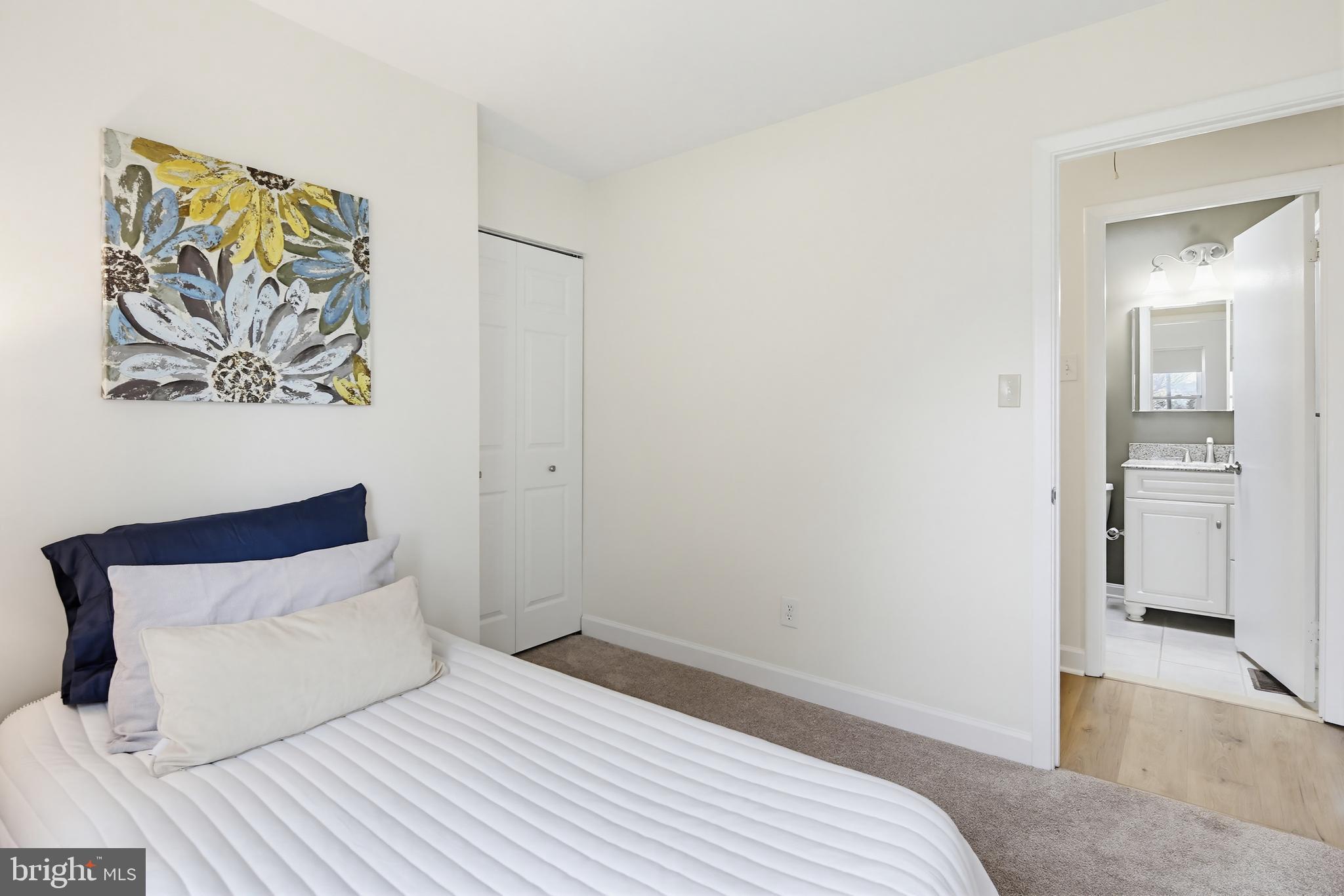 CROFTON VILLAGE - Residential