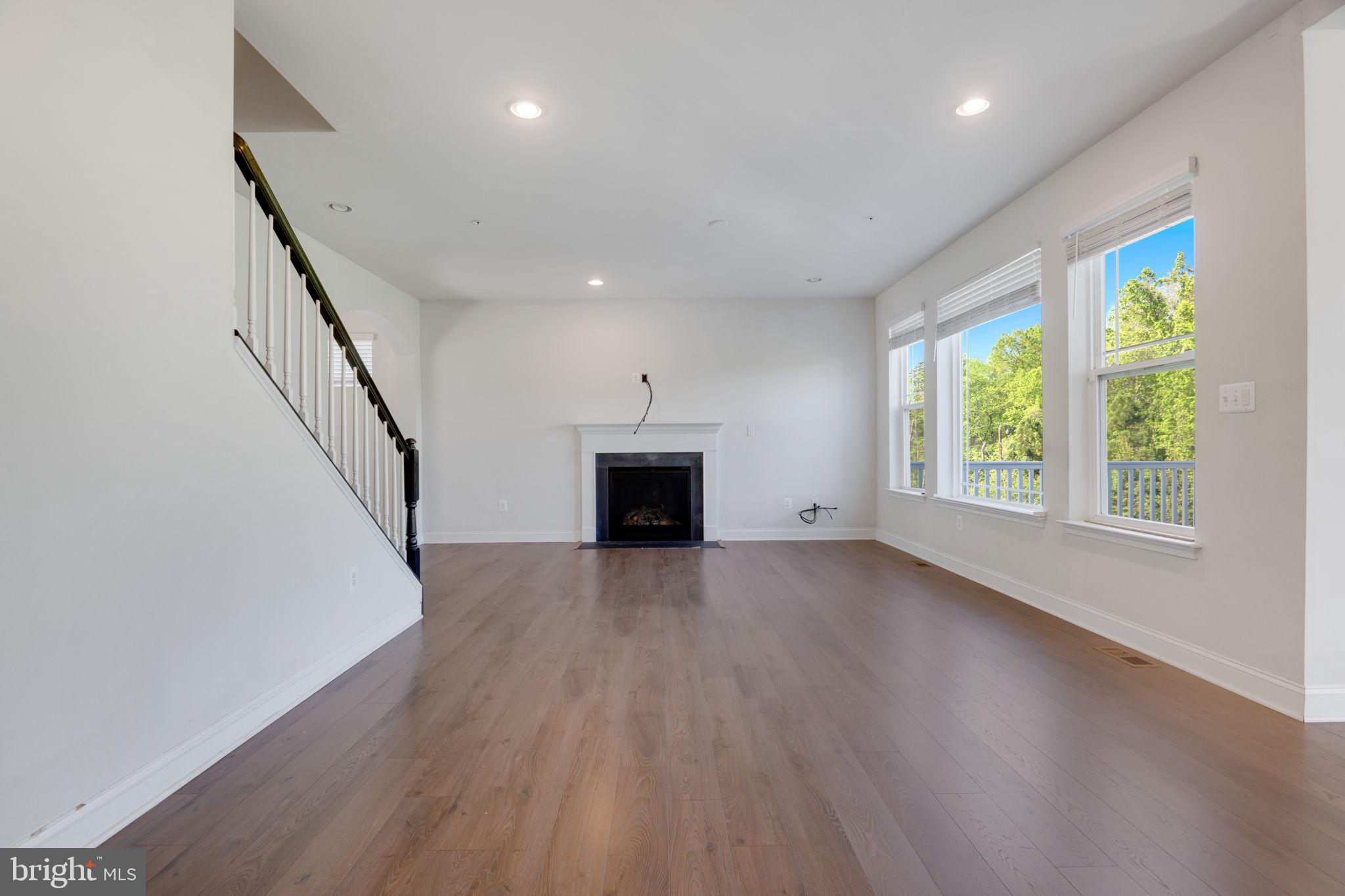 TANYARD COVE - Residential Lease