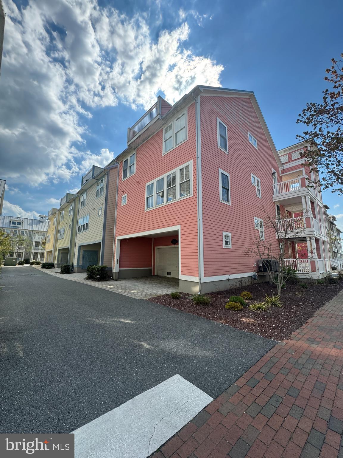 8 SHORE POINT DRIVE