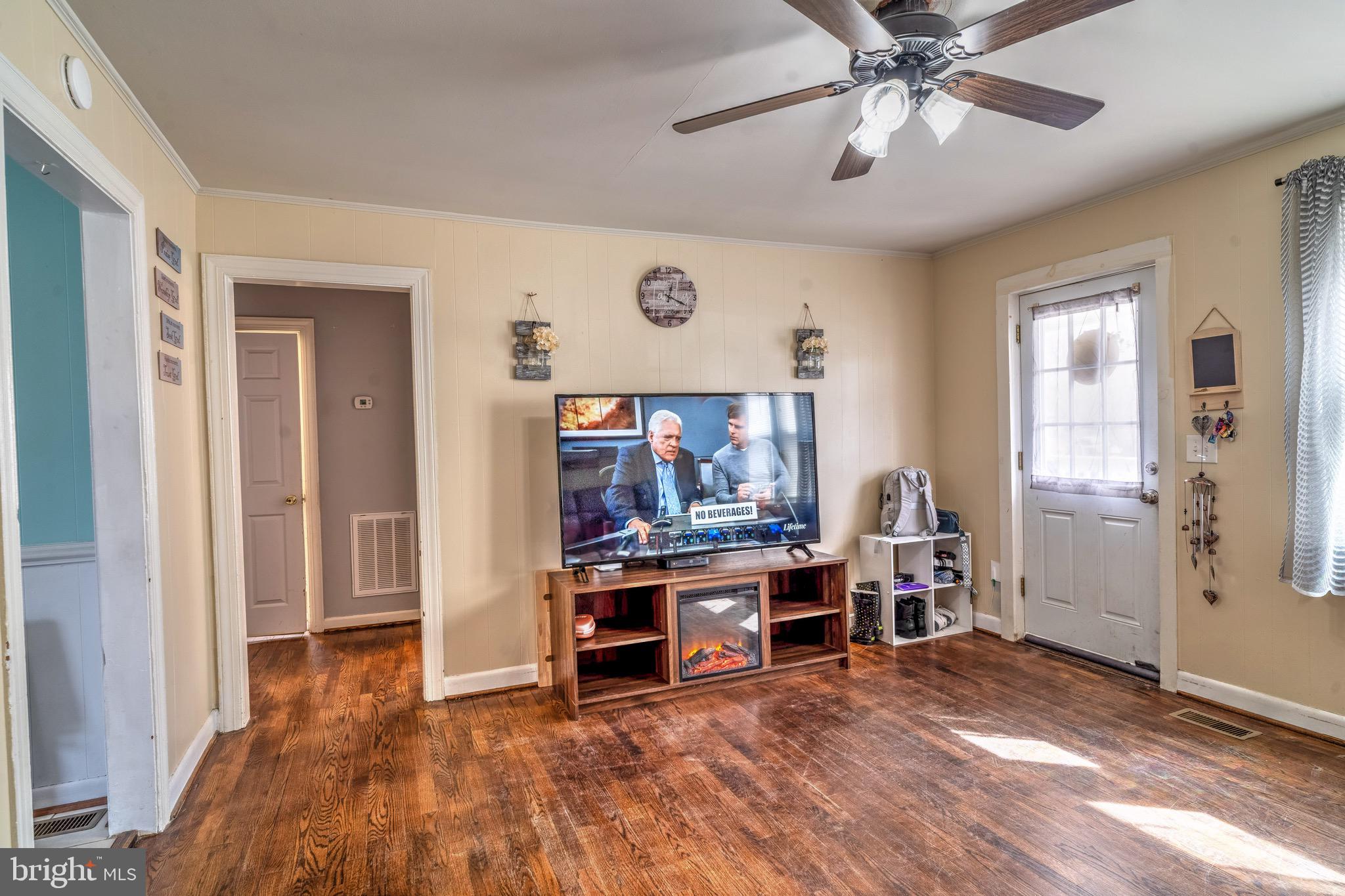 FAIRVIEW VILLAGE - Residential