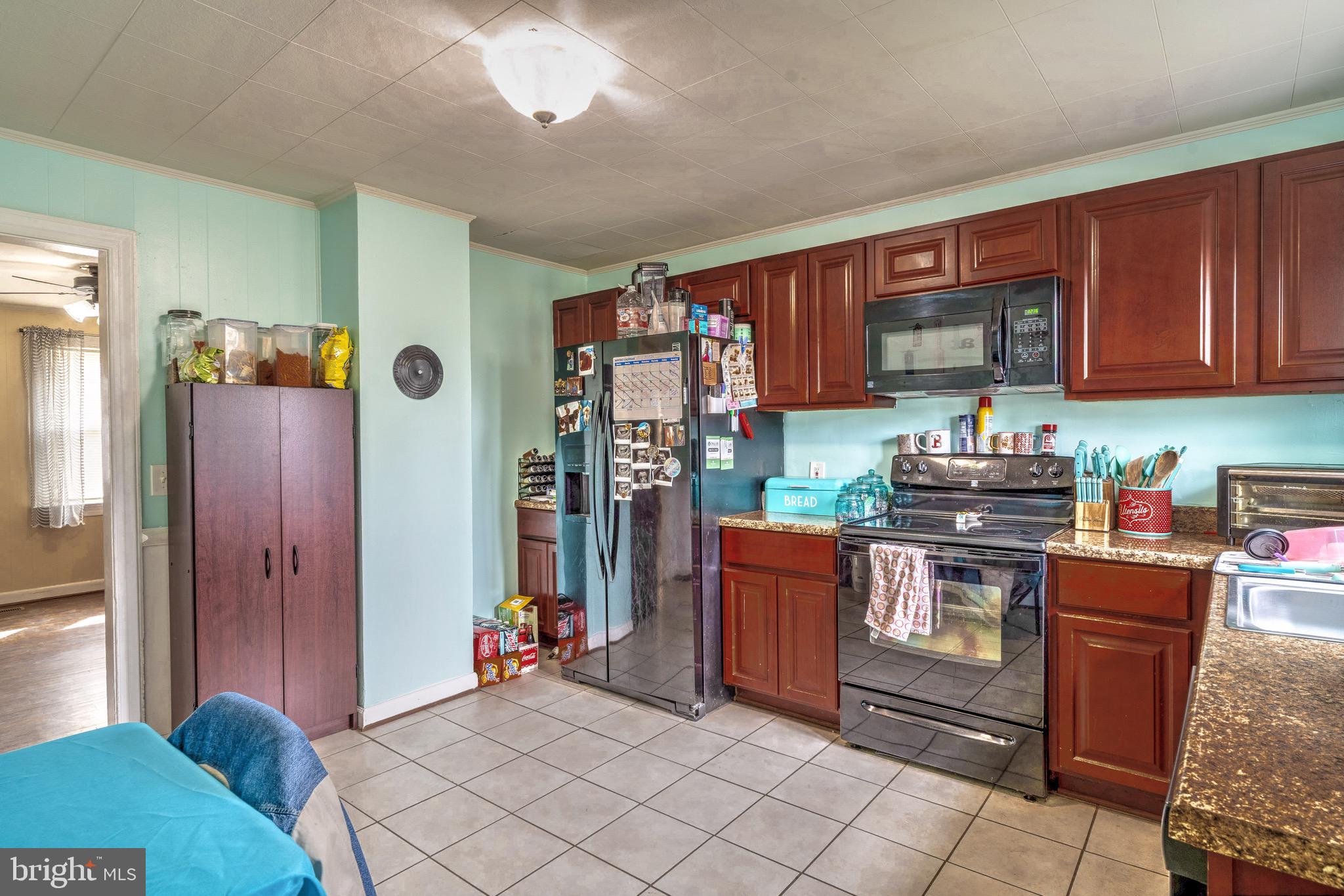 FAIRVIEW VILLAGE - Residential