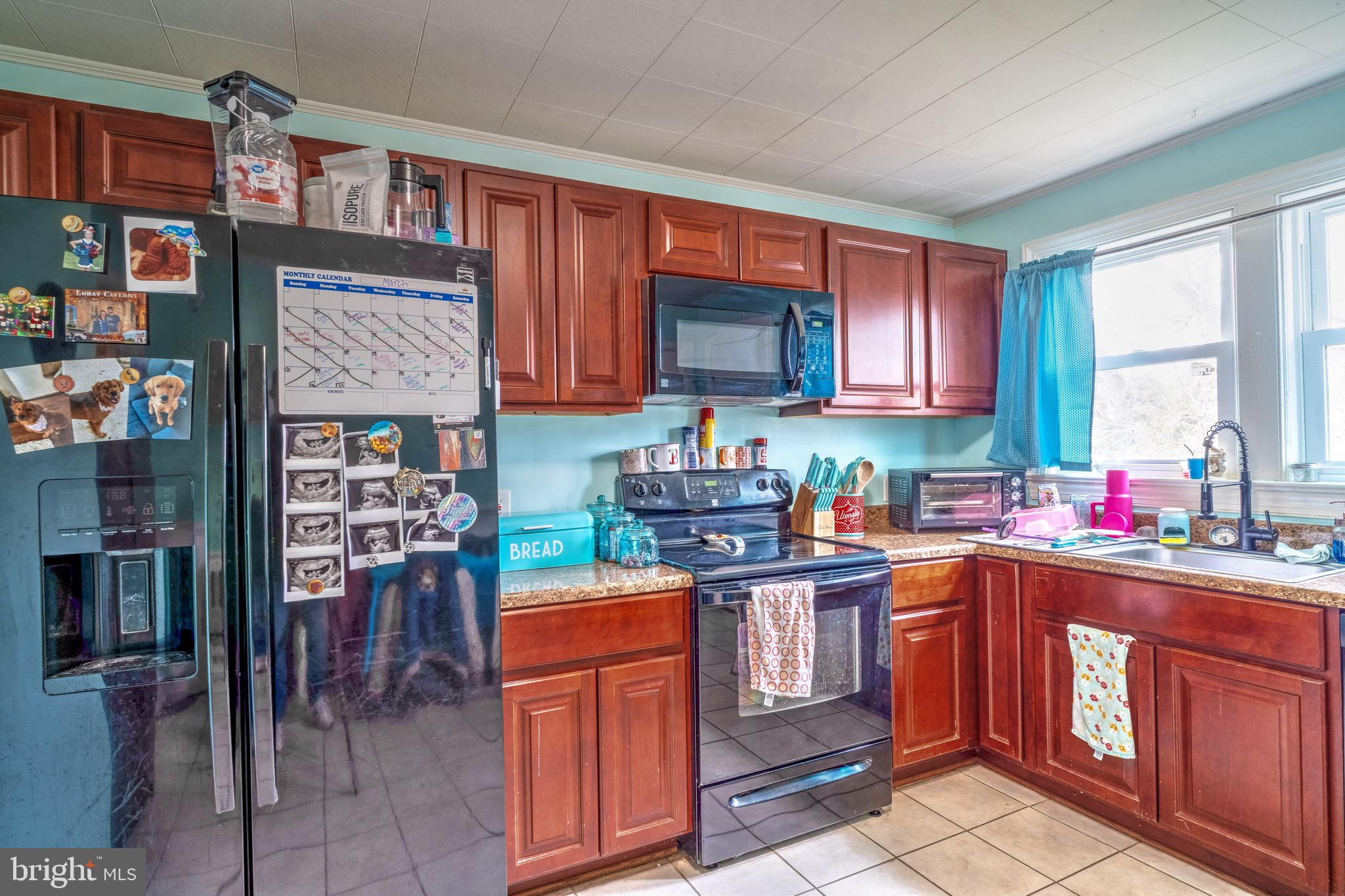 FAIRVIEW VILLAGE - Residential