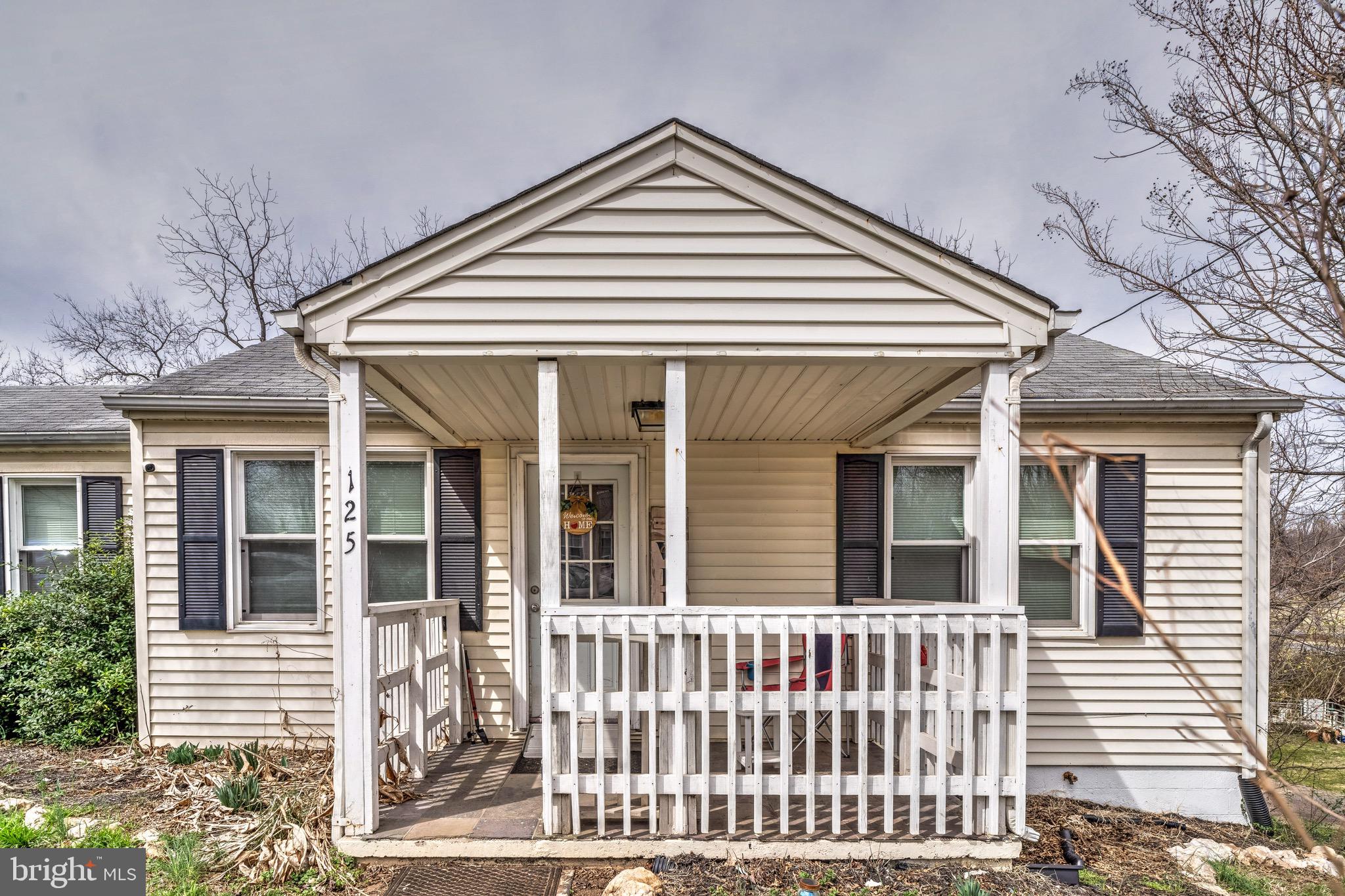 FAIRVIEW VILLAGE - Residential