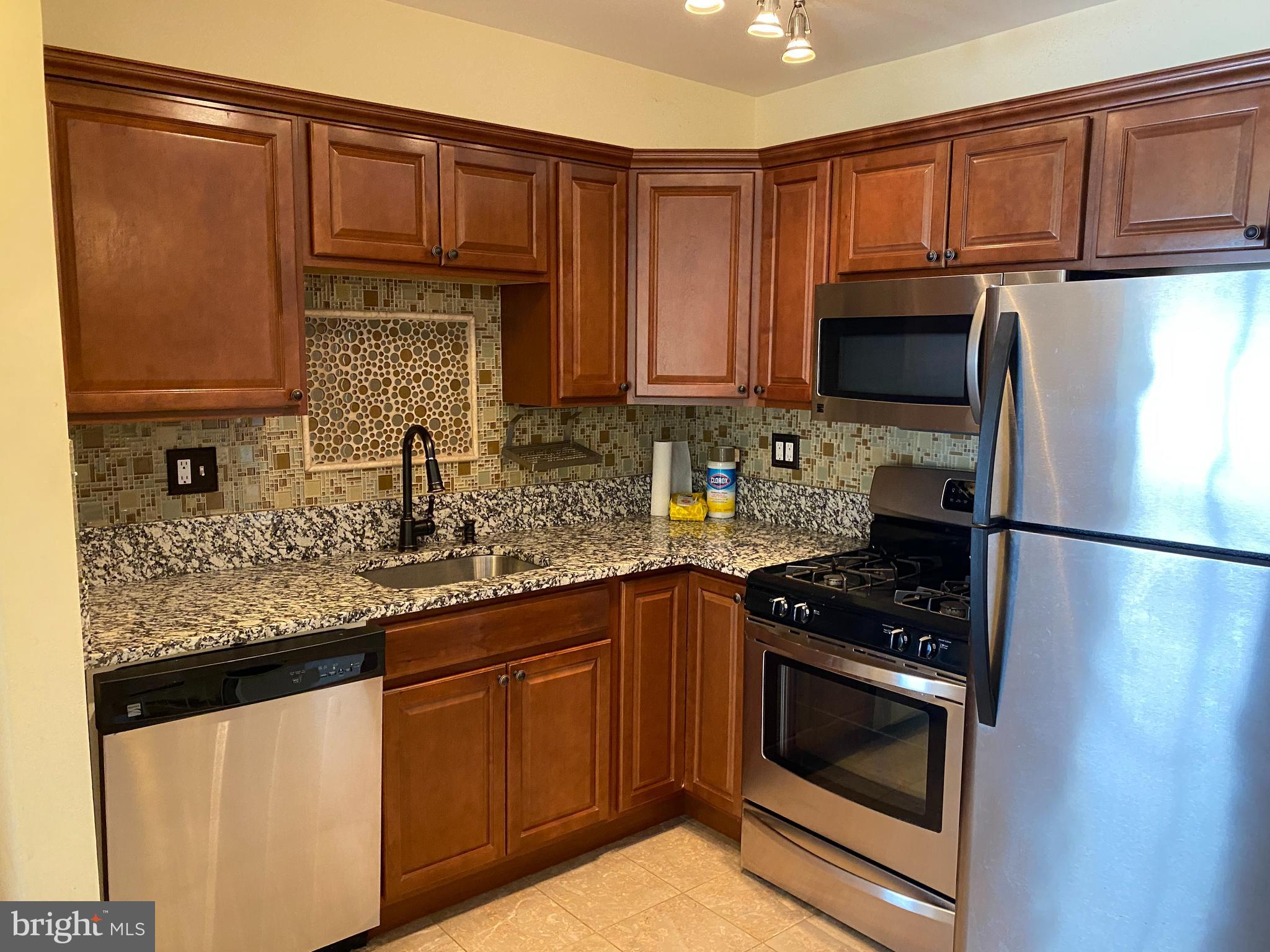 BURKE COVE - Residential Lease