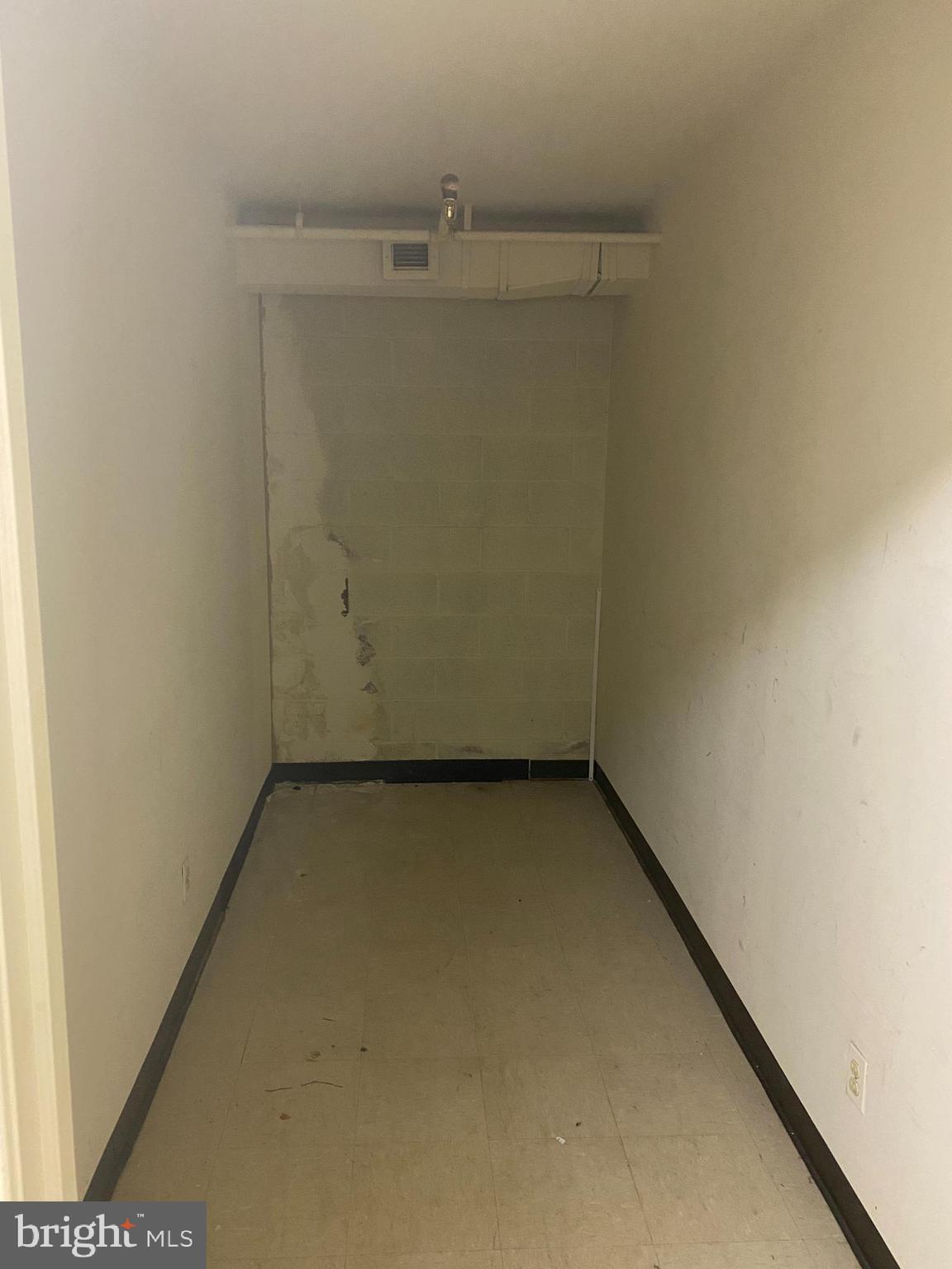 BURKE COVE - Residential Lease