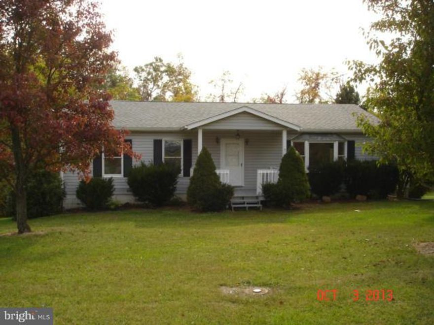 Nice 3 bedroom ranch style home for rent in the Hedgesville school district. Room to play on the 1 acre lot. Newer kitchen appliances. Full hallway bath and a half bath in the master bedroom. Large rec room and a half bath in the basement. 1 car garage. Decks on the front and side of house. Pets are case by case. One small housebroken dog considered.