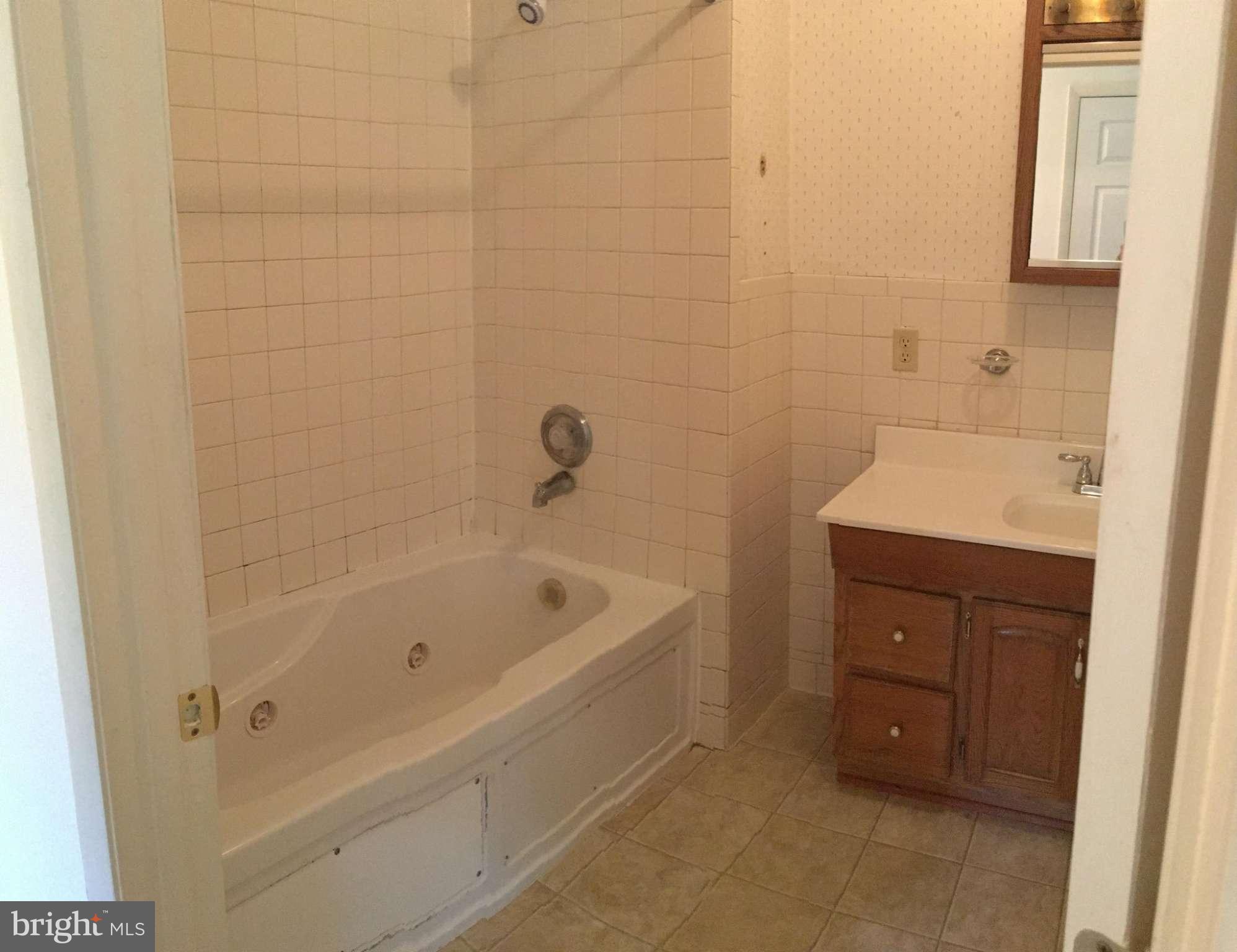 NORTHWOOD RANCH ESTATES - Residential Lease