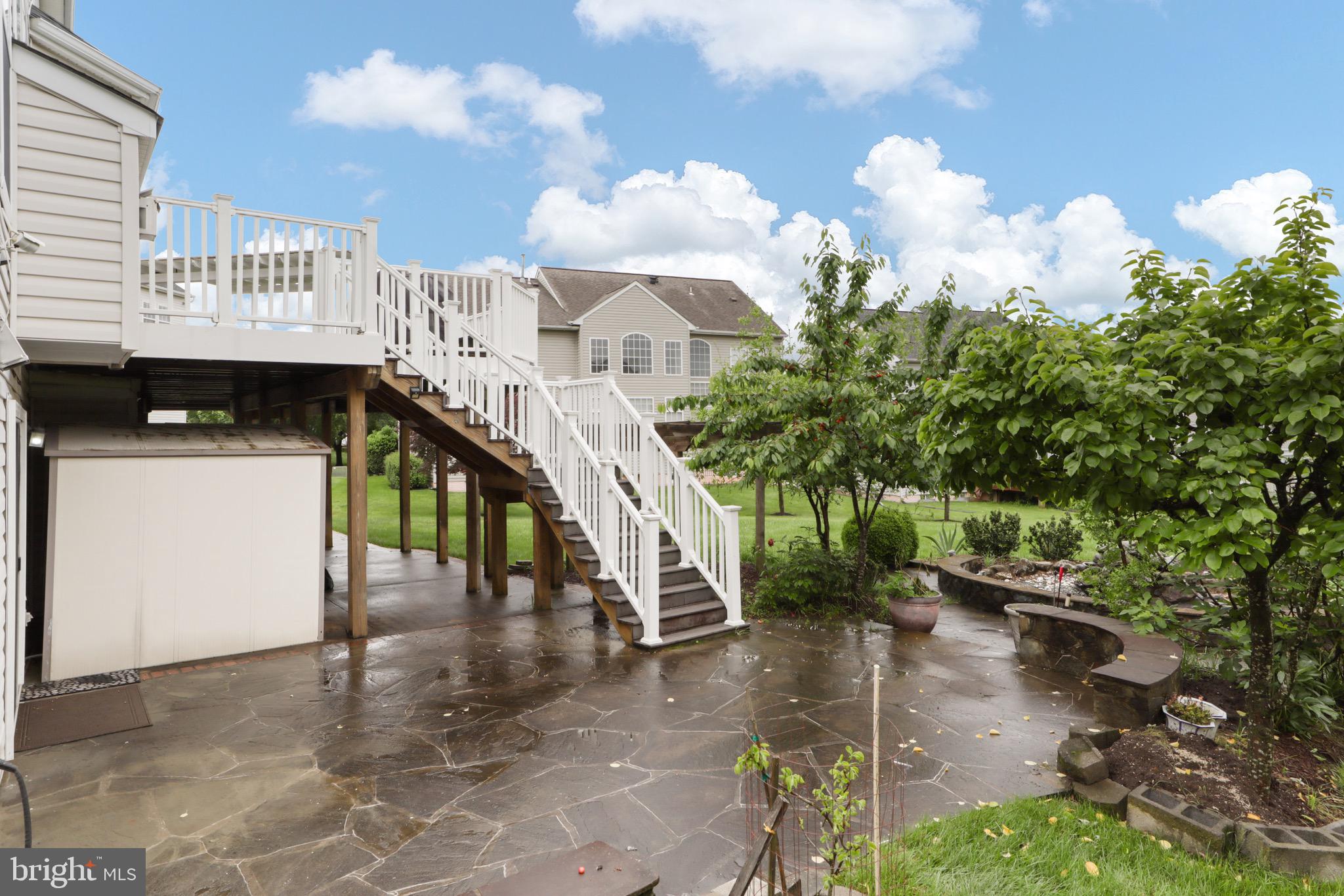 POTOMAC OAKS - Residential