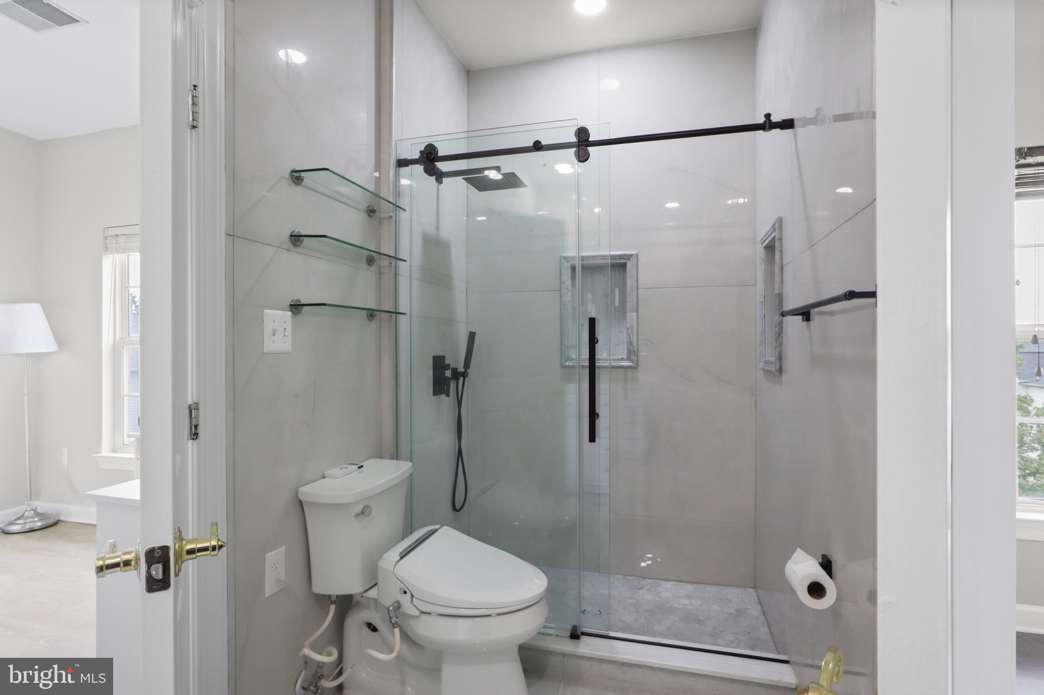 POTOMAC OAKS - Residential