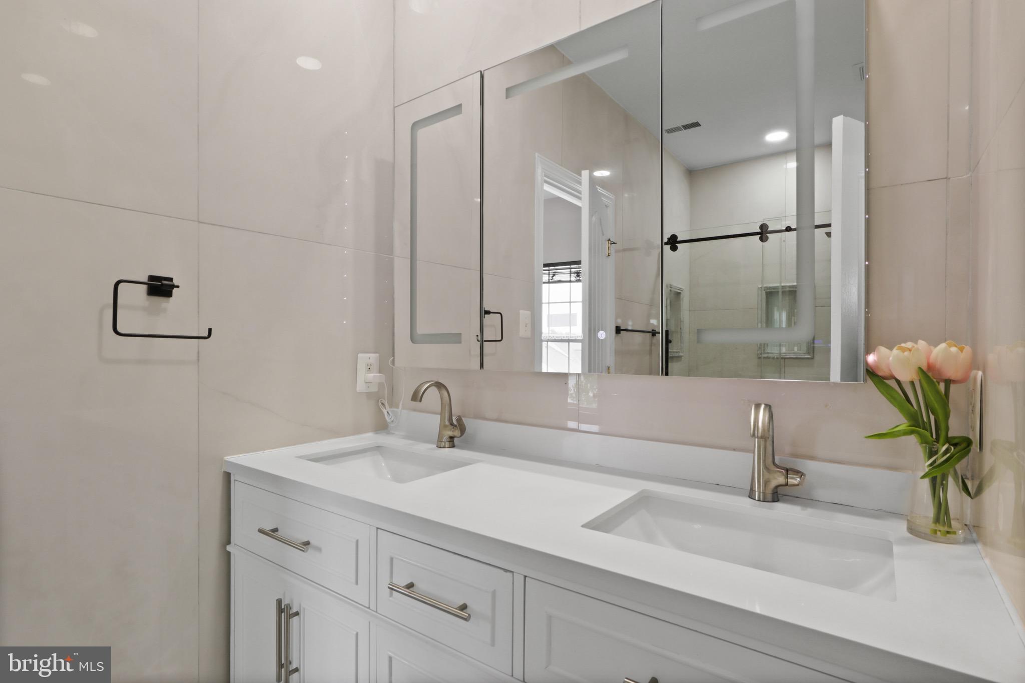 POTOMAC OAKS - Residential