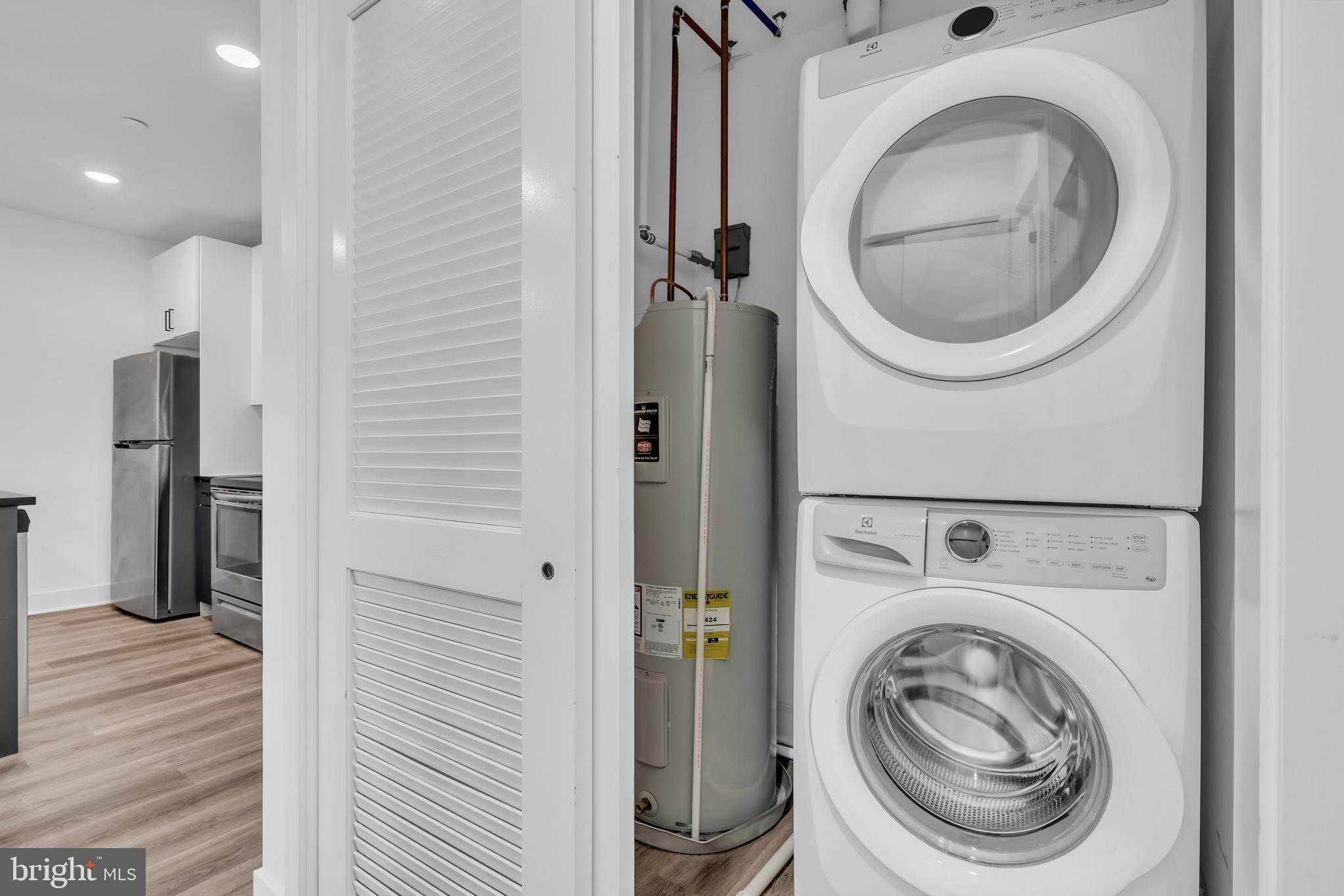 OLDE KENSINGTON - Residential Lease