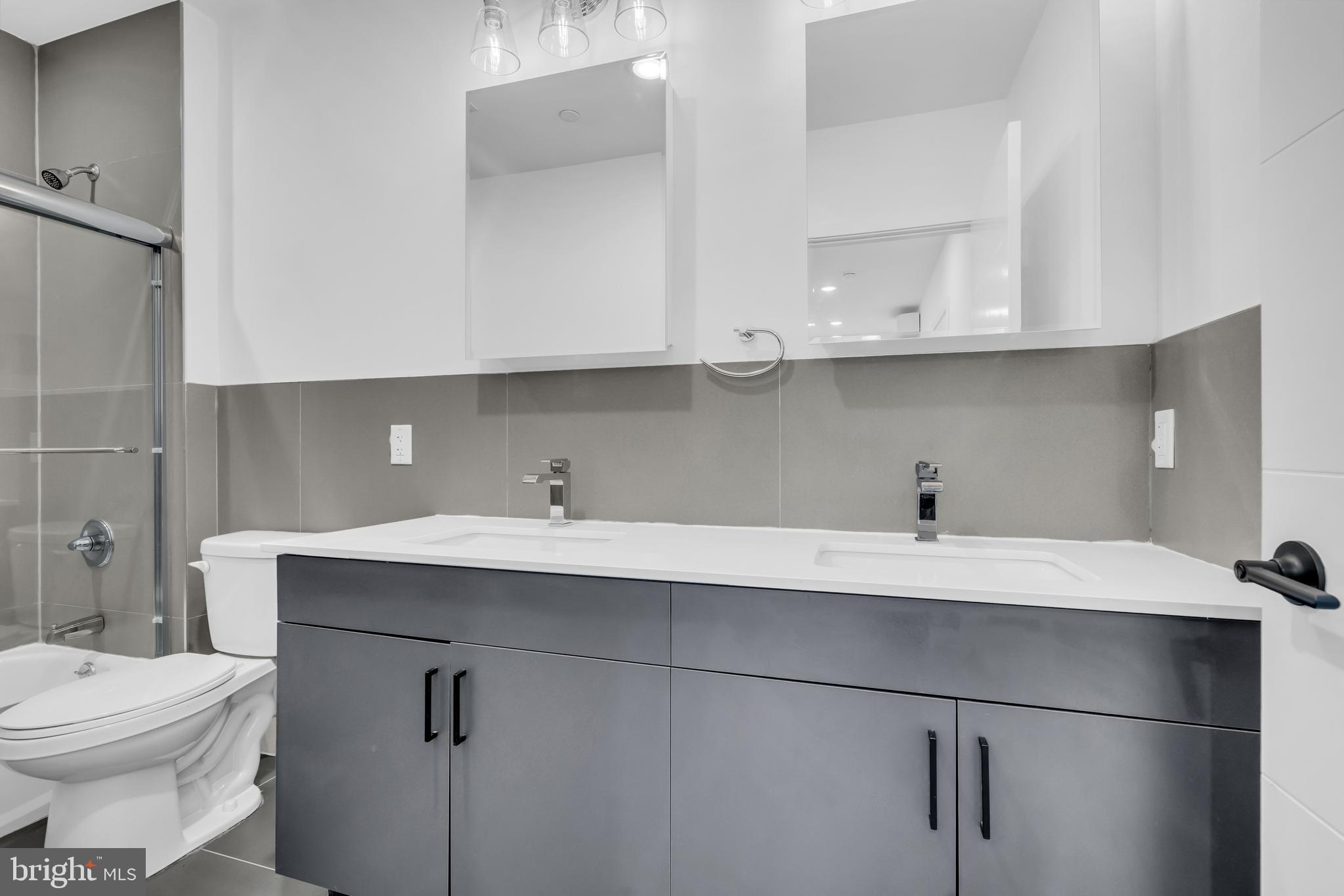 OLDE KENSINGTON - Residential Lease