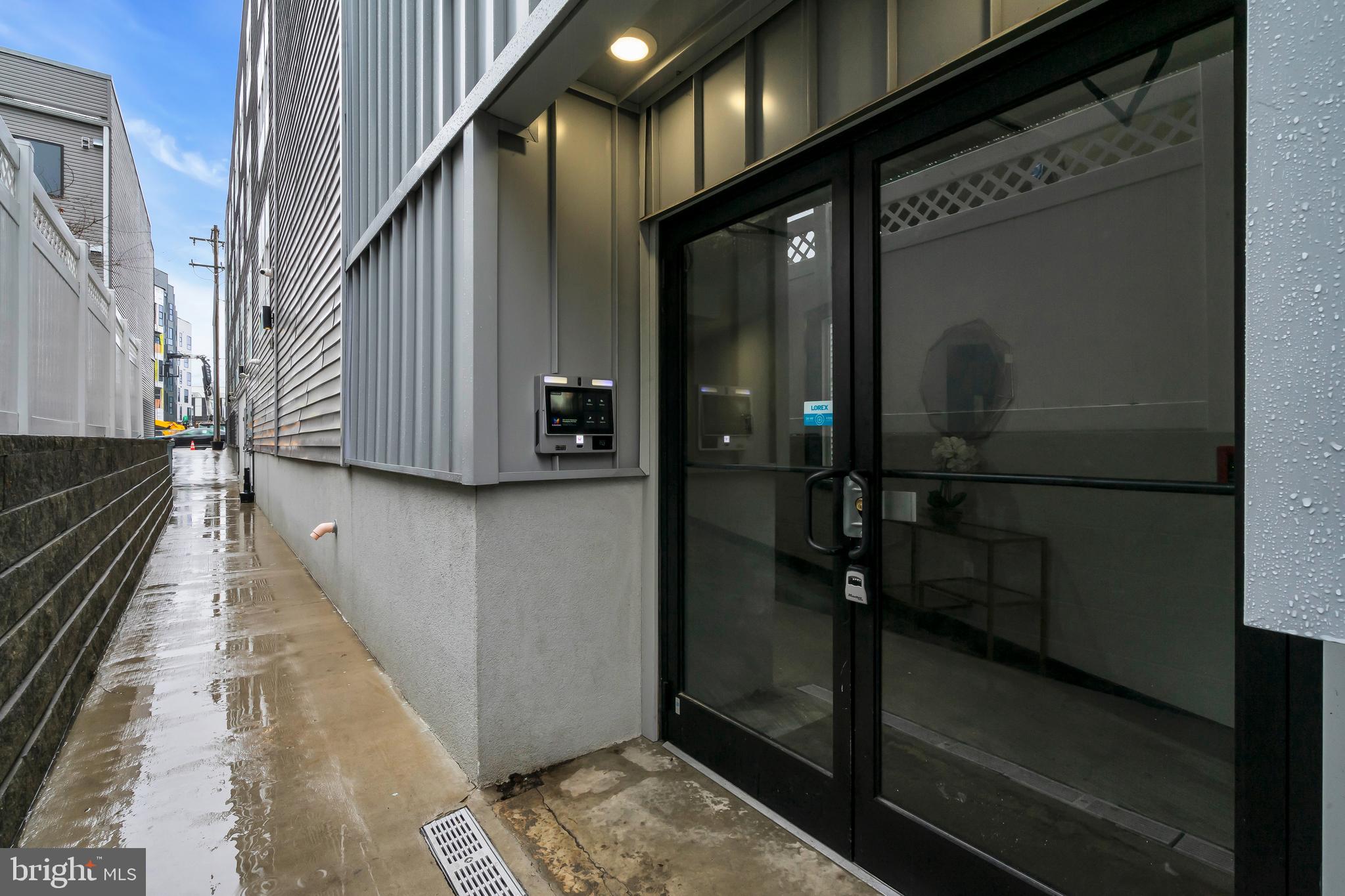 OLDE KENSINGTON - Residential Lease