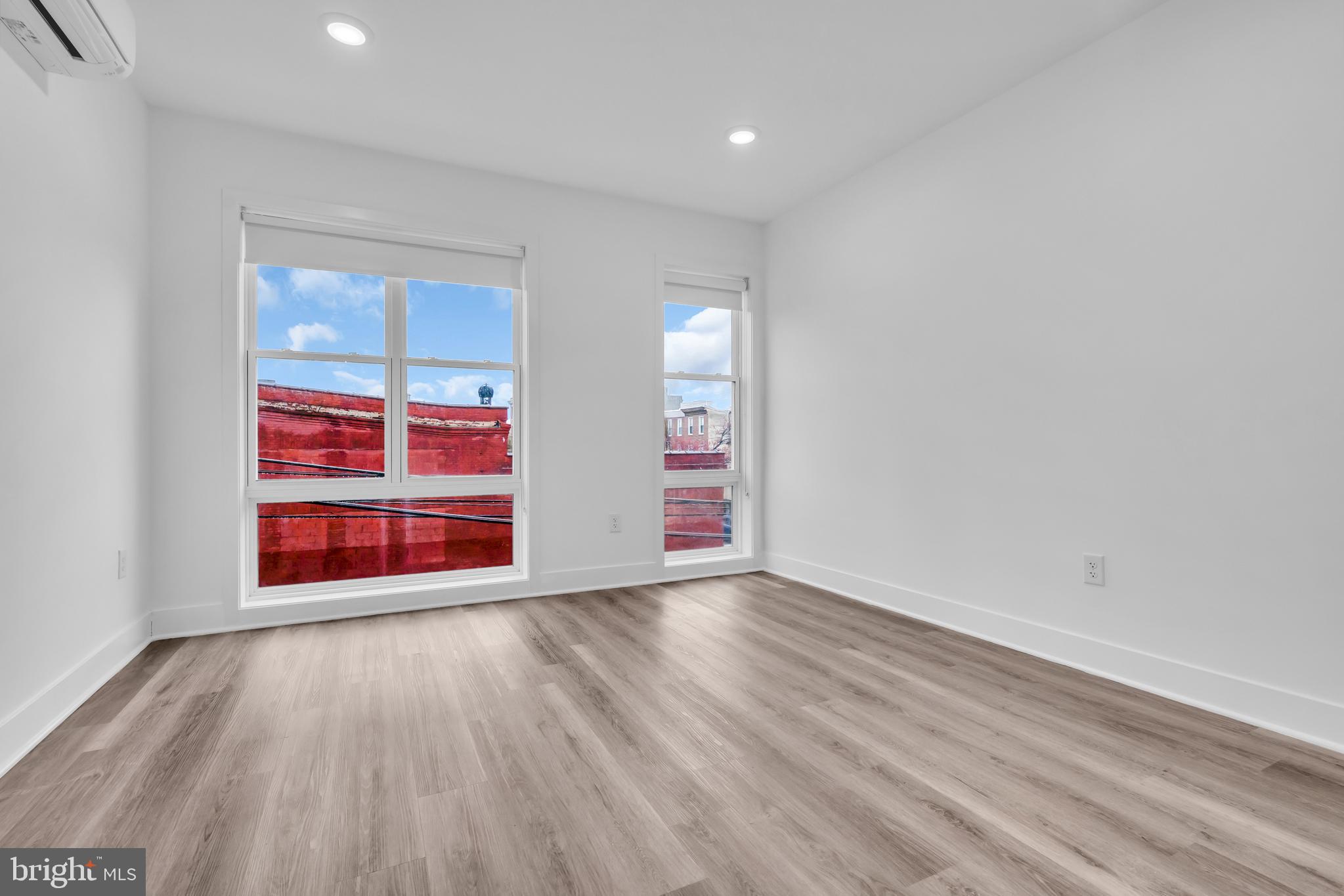 OLDE KENSINGTON - Residential Lease