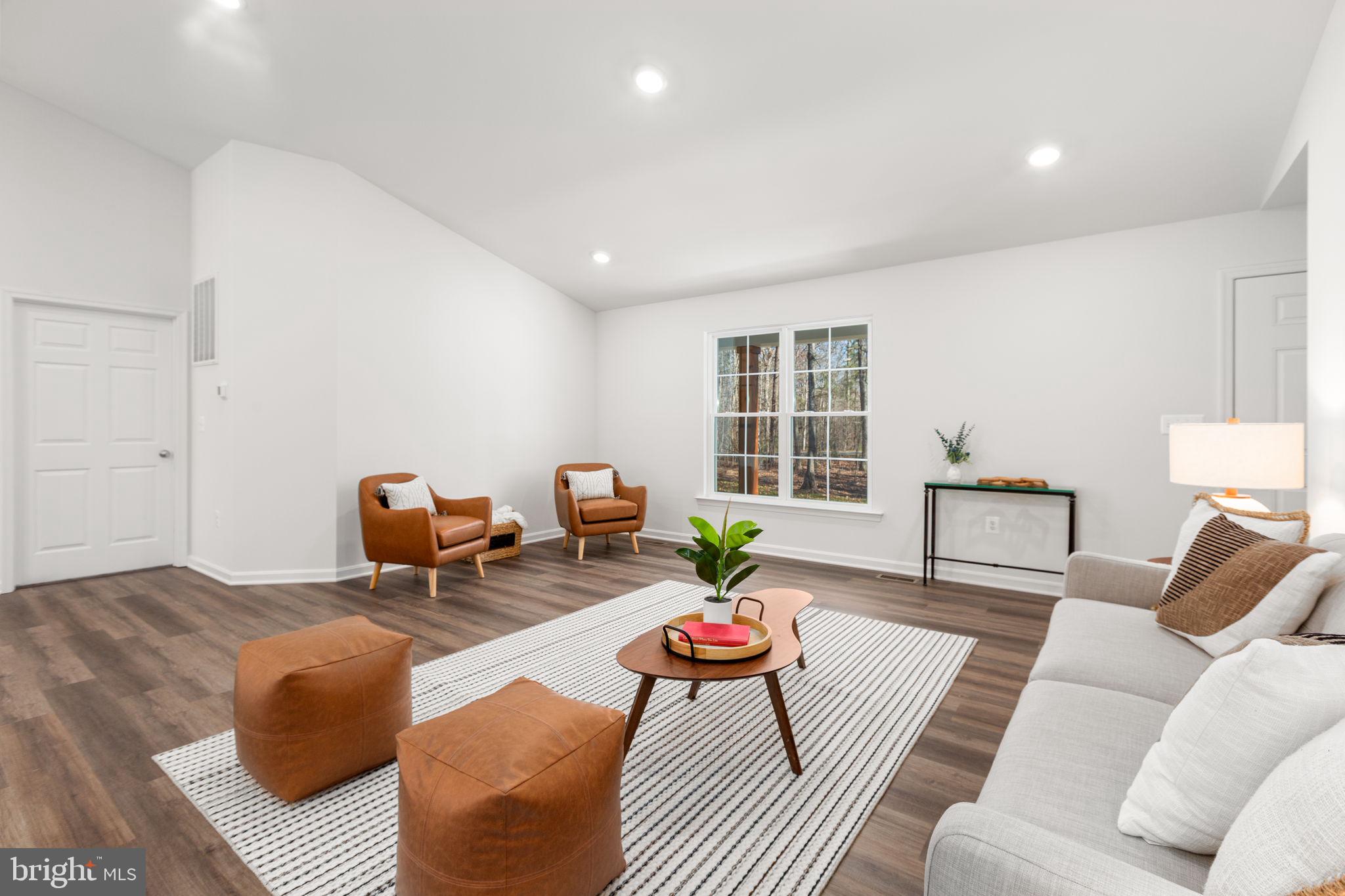 FRESHWATER ESTATES - Residential