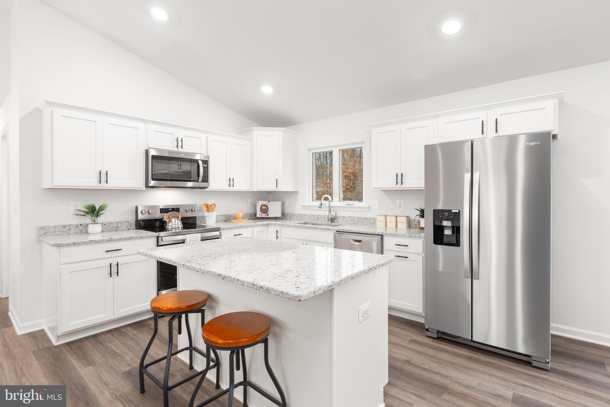 FRESHWATER ESTATES - Residential