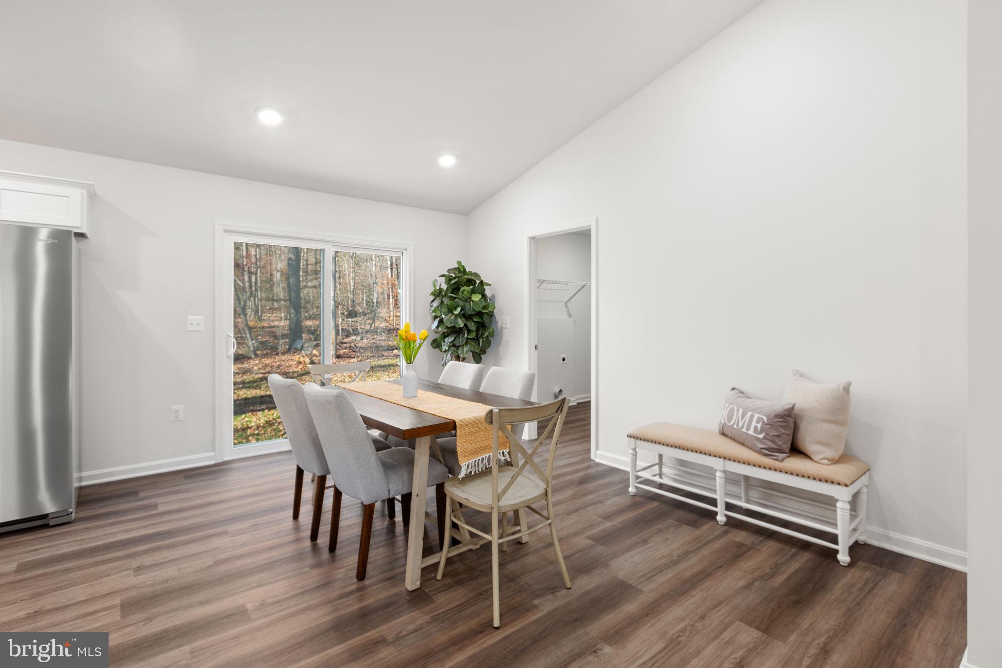 FRESHWATER ESTATES - Residential