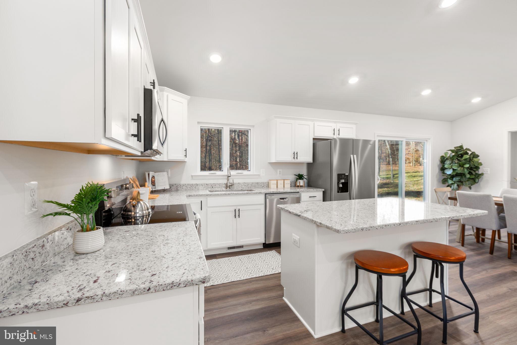 FRESHWATER ESTATES - Residential