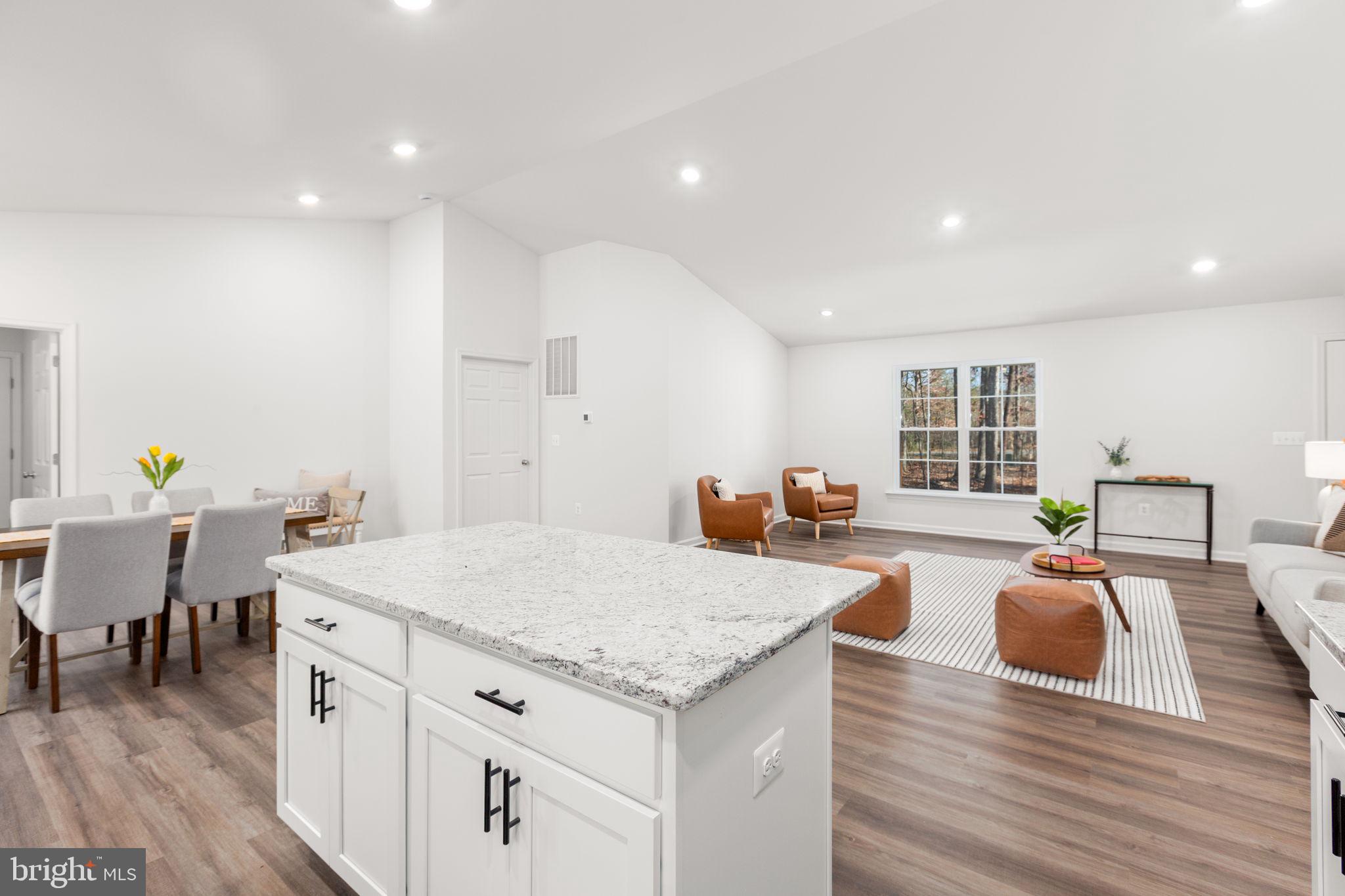 FRESHWATER ESTATES - Residential