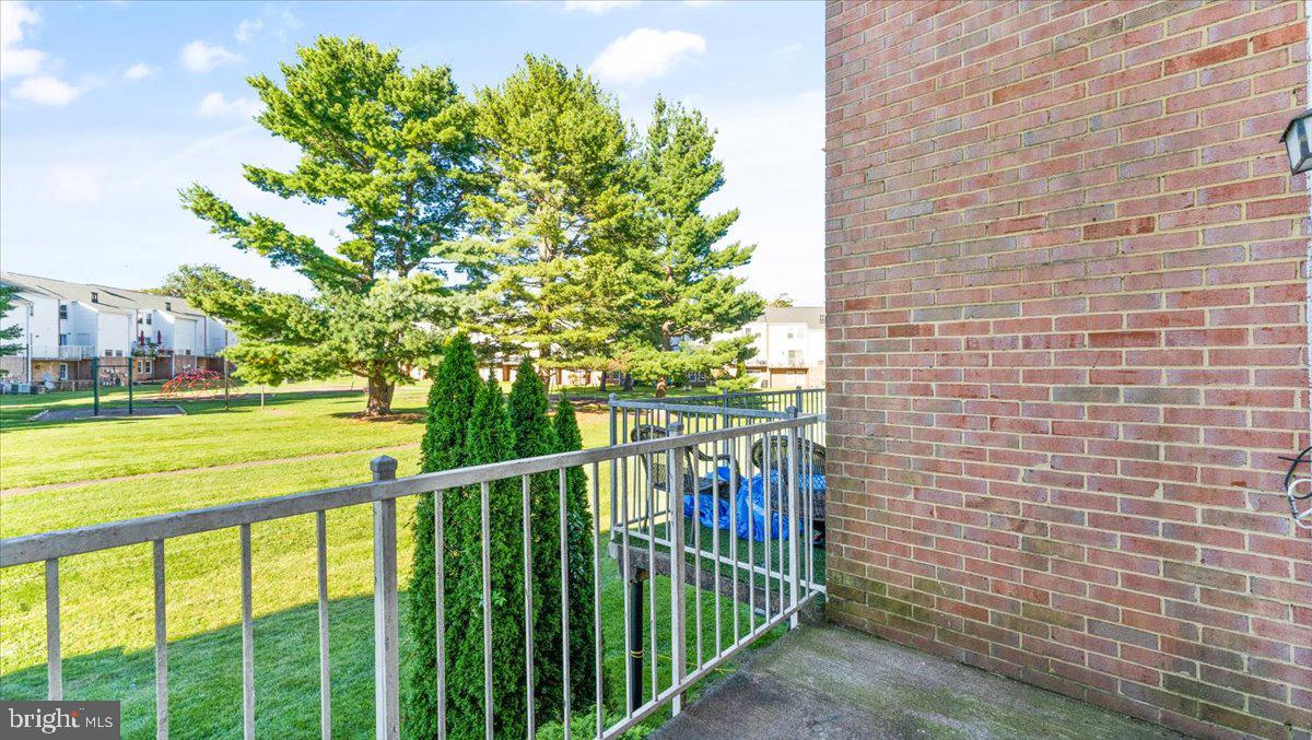 THE MEADOWS - Residential Lease