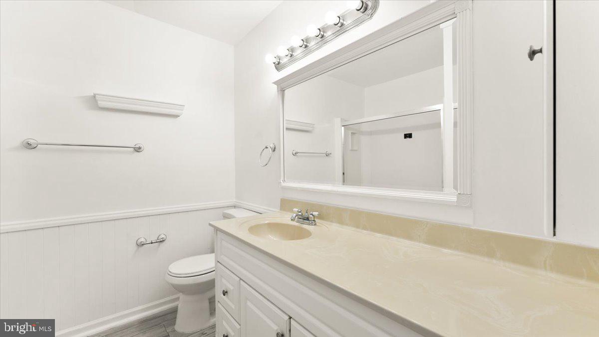 THE MEADOWS - Residential Lease