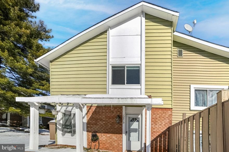 Step into this beautifully designed end townhome located in the heart of Germantown Park, Germantown, Maryland. Boasting three bedrooms and one and a half bathrooms, this residence offers an open-concept layout, gorgeous floors, and abundant natural light. The kitchen is a true highlight, featuring stainless steel appliances and wooden cabinetry. Conveniently situated near local roads, highways and shopping centers that include (TJMAXX, WALMART, TARGET,KHOLS) this property combines comfort, and location for an unbeatable living experience. Don't miss the opportunity to make this stunning property your next home!