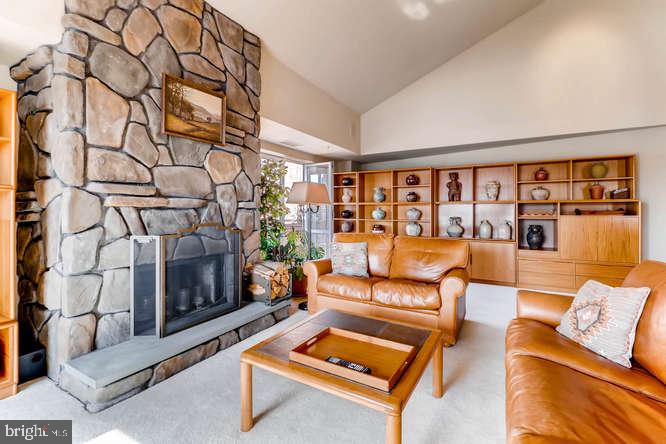 HARBOR EAST - Residential Lease