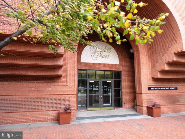 HARBOR EAST - Residential Lease