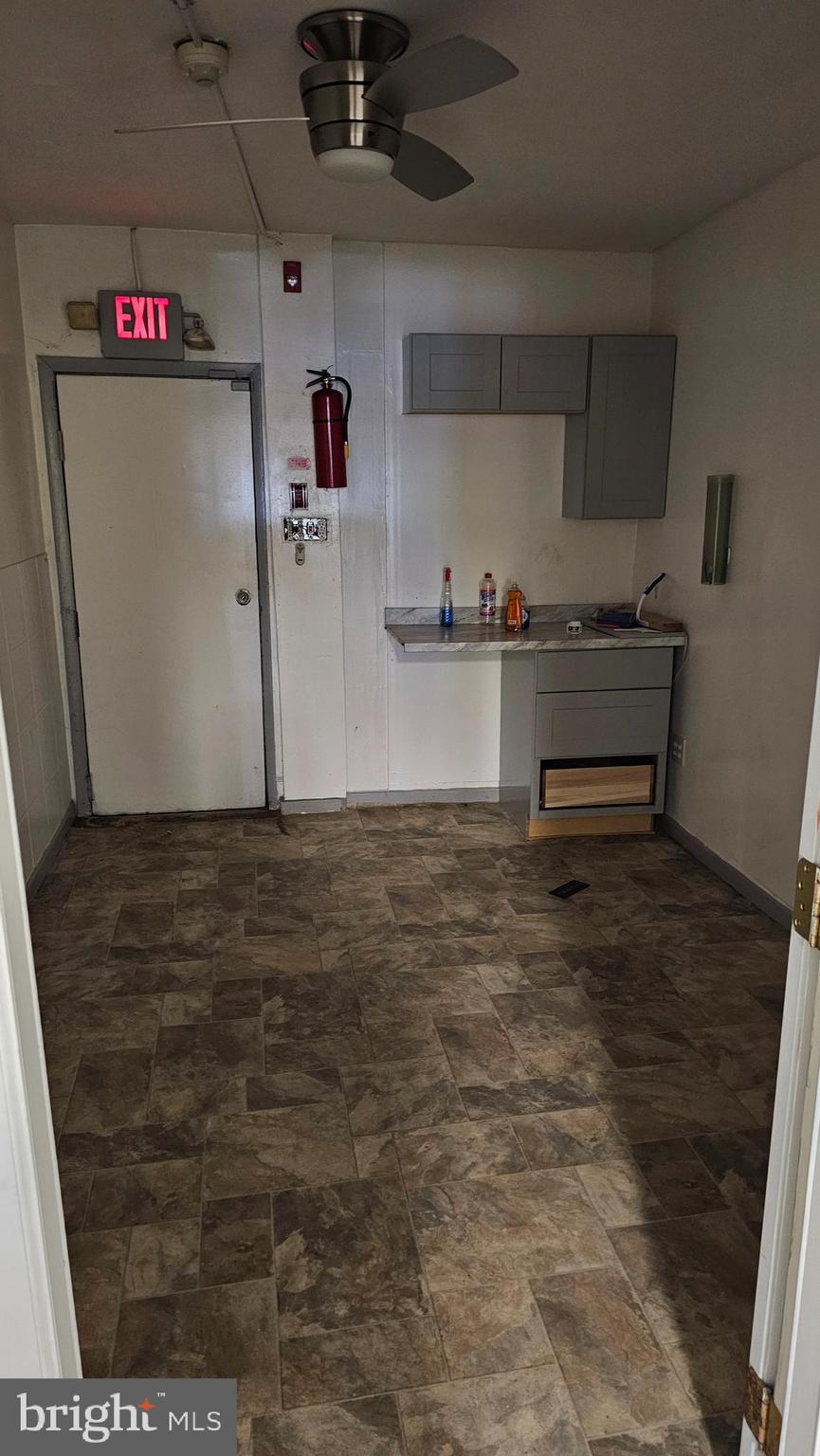 FAIRHILL - Commercial Sale