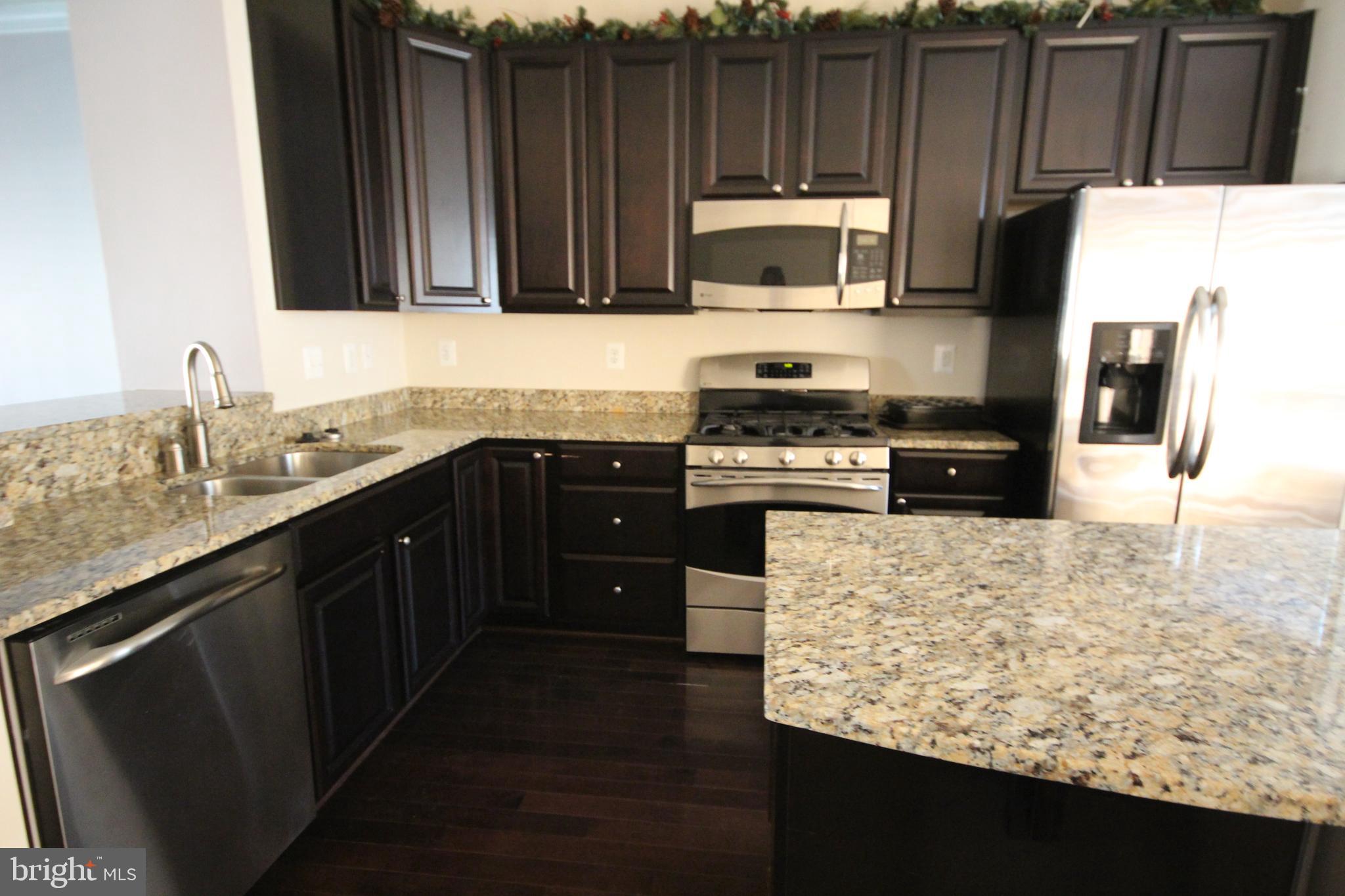 PINE RIDGE CROSSING - Residential