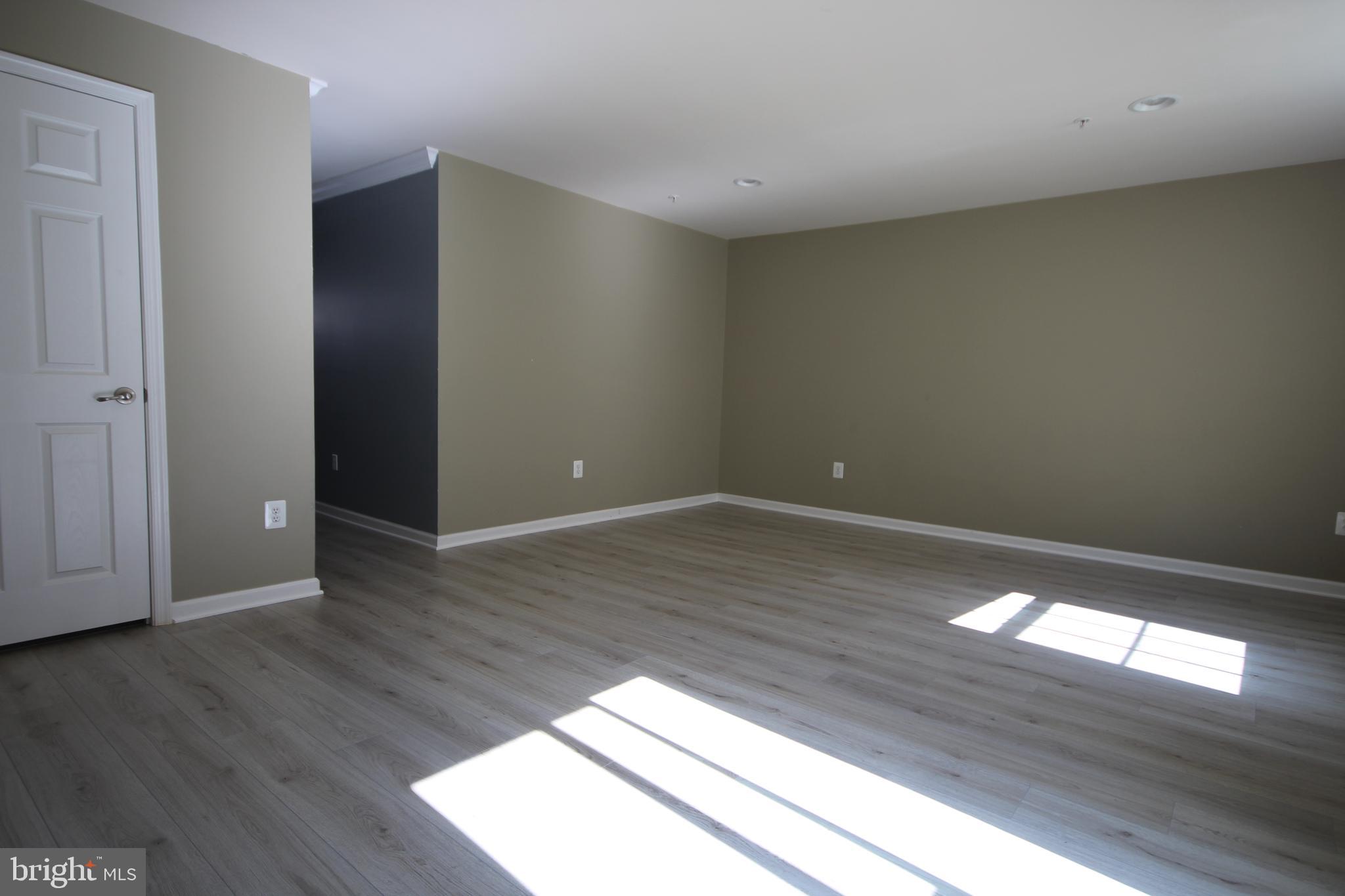 PINE RIDGE CROSSING - Residential