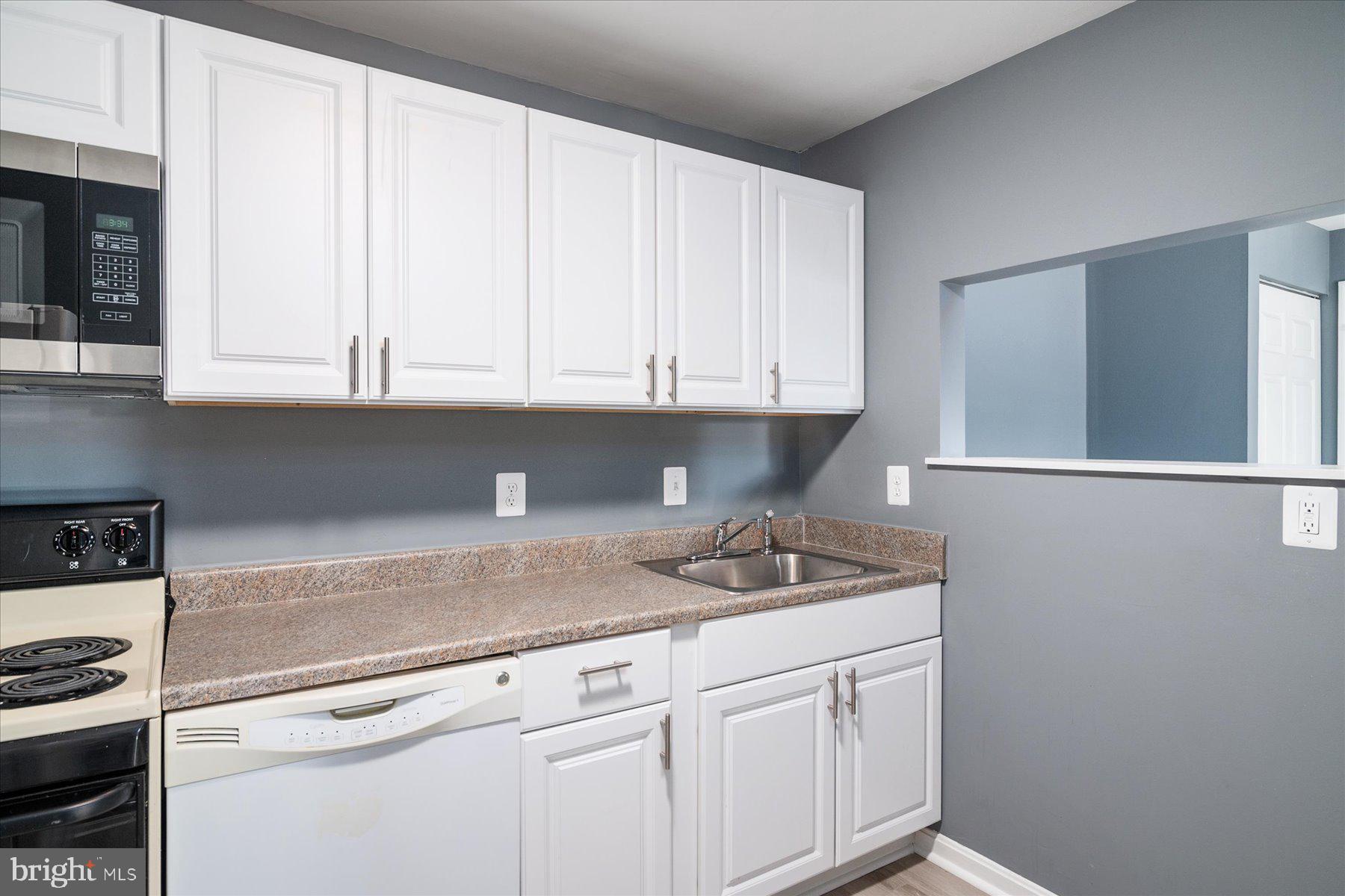 CROMWELL FOUNTAIN - Residential Lease