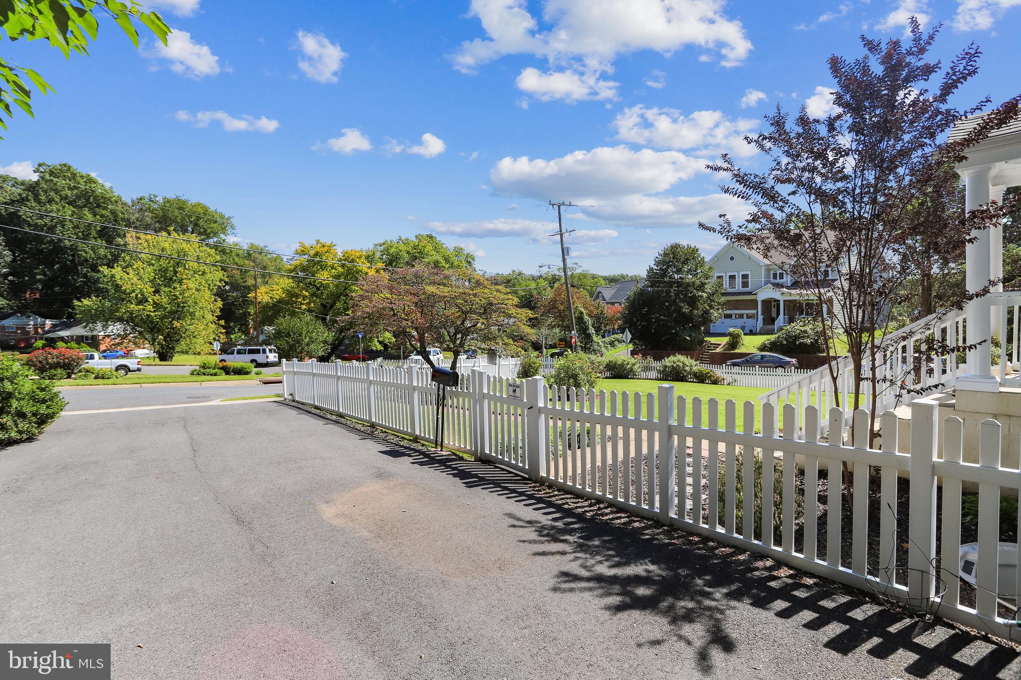 DONNA LEE GARDENS - Residential