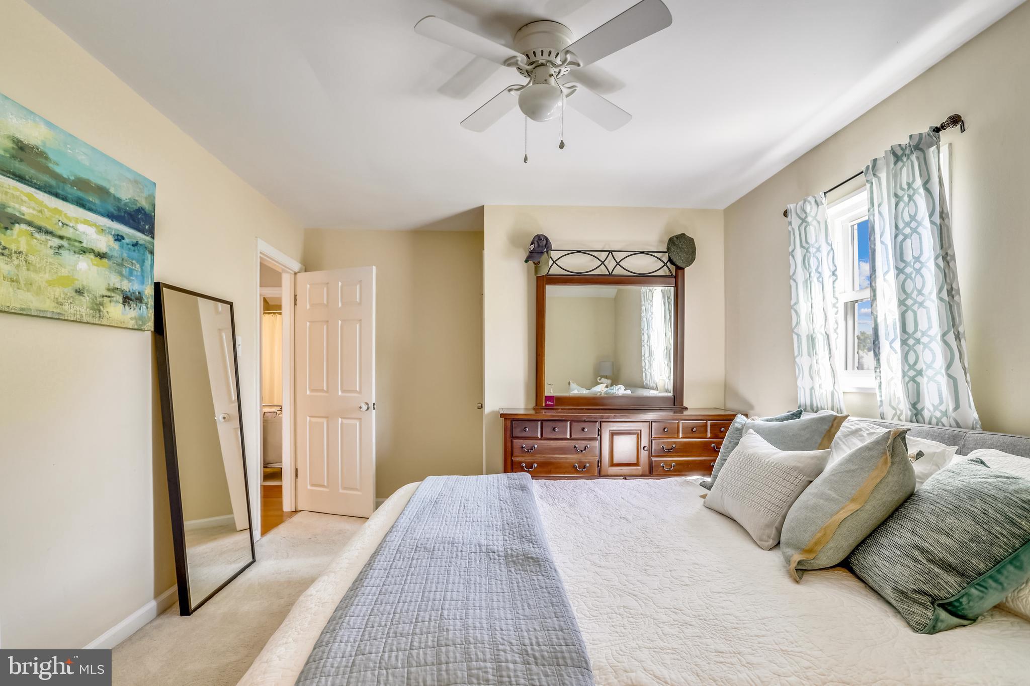DONNA LEE GARDENS - Residential