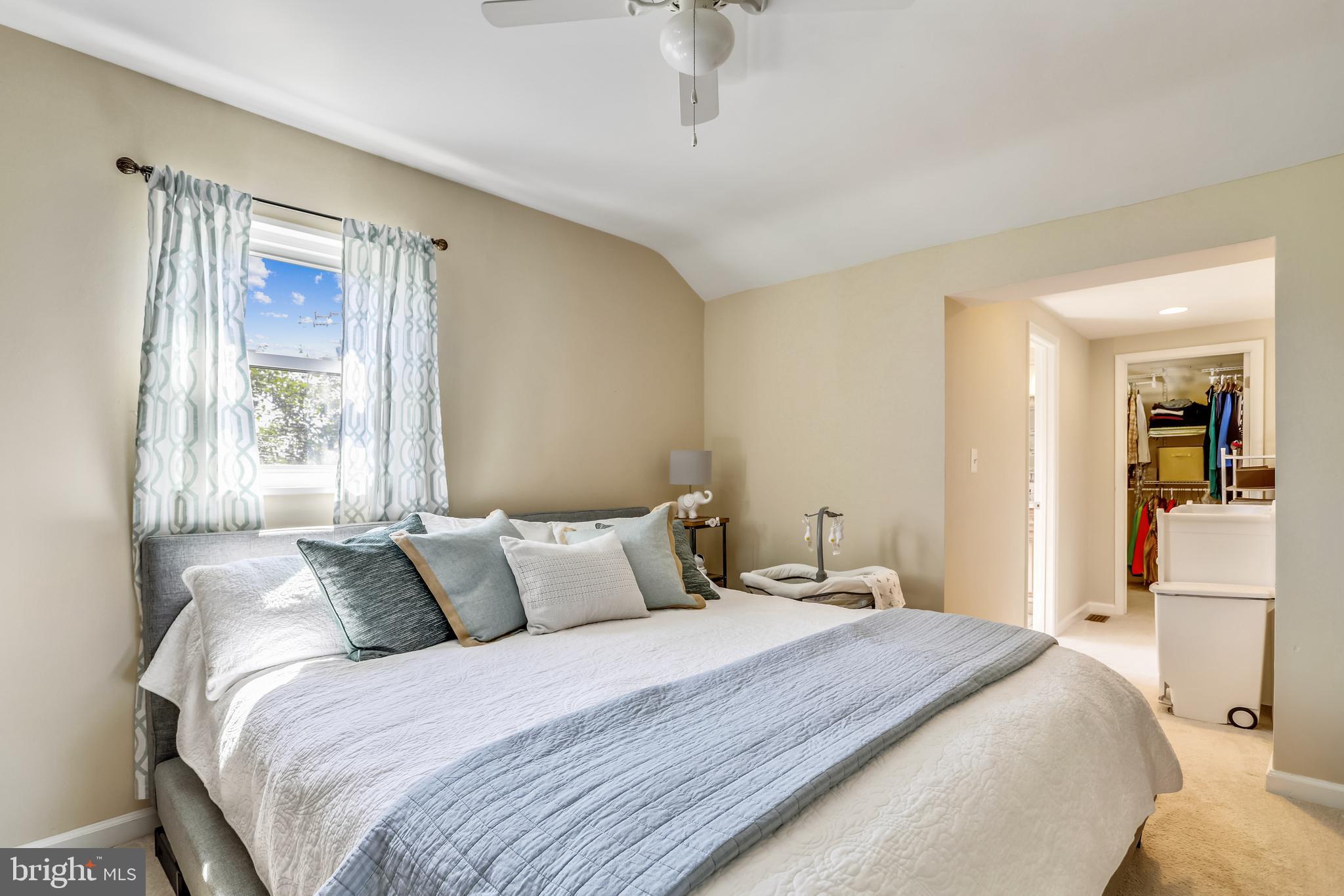 DONNA LEE GARDENS - Residential