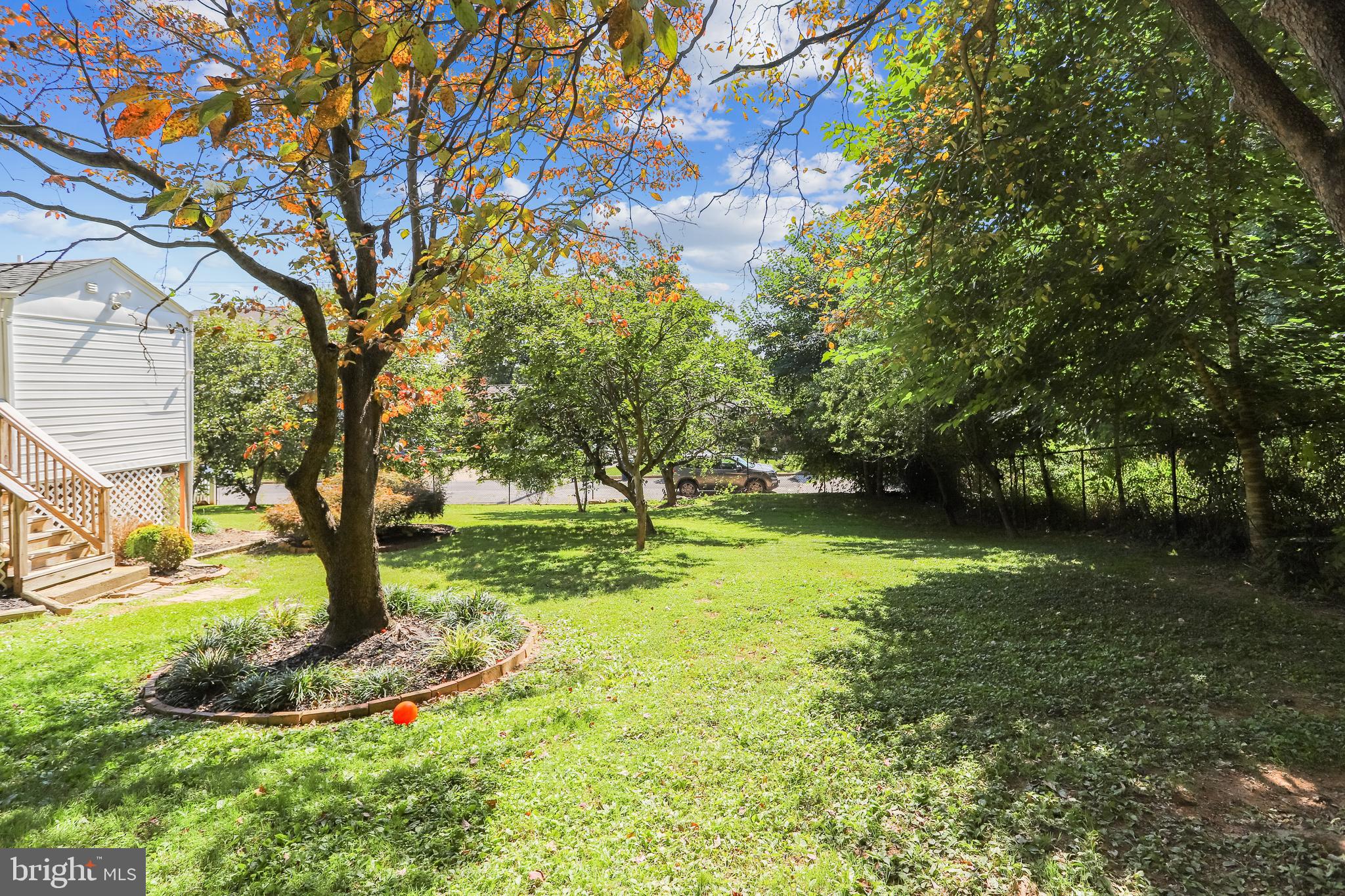 DONNA LEE GARDENS - Residential